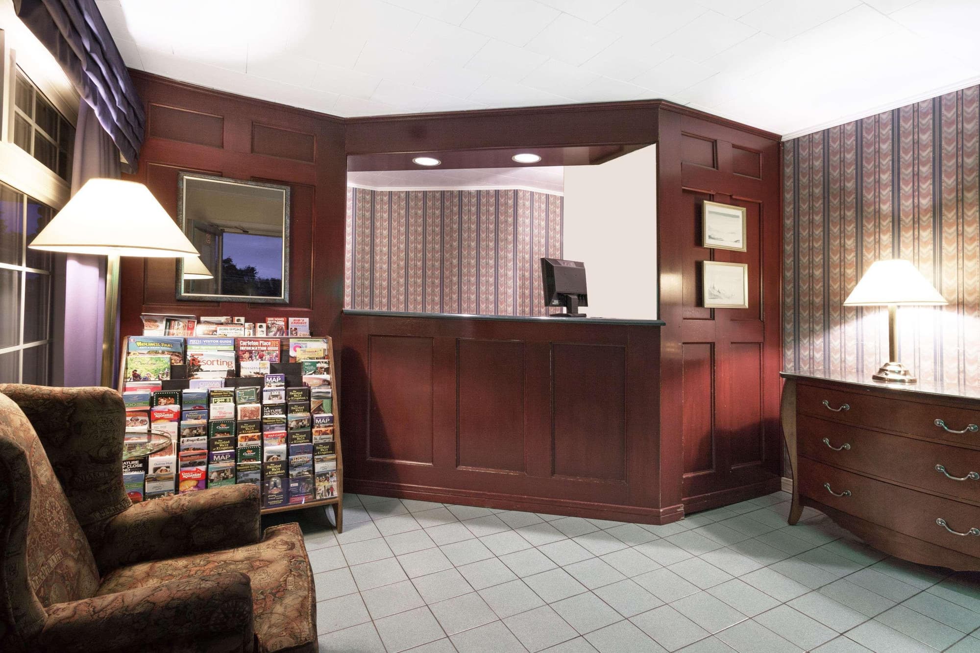 Knights Inn Kingston, Lobby