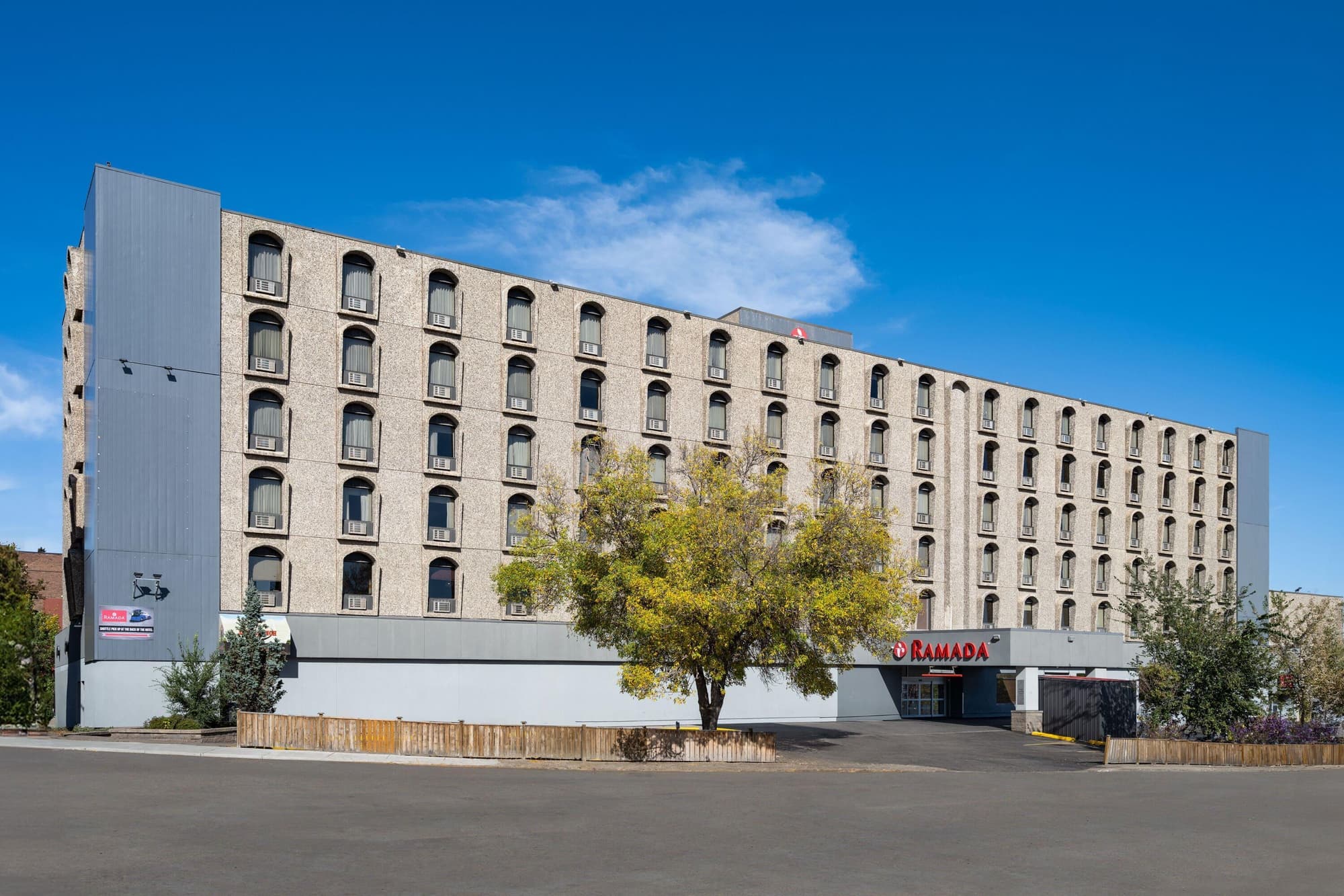 Ramada by Wyndham Saskatoon, General view
