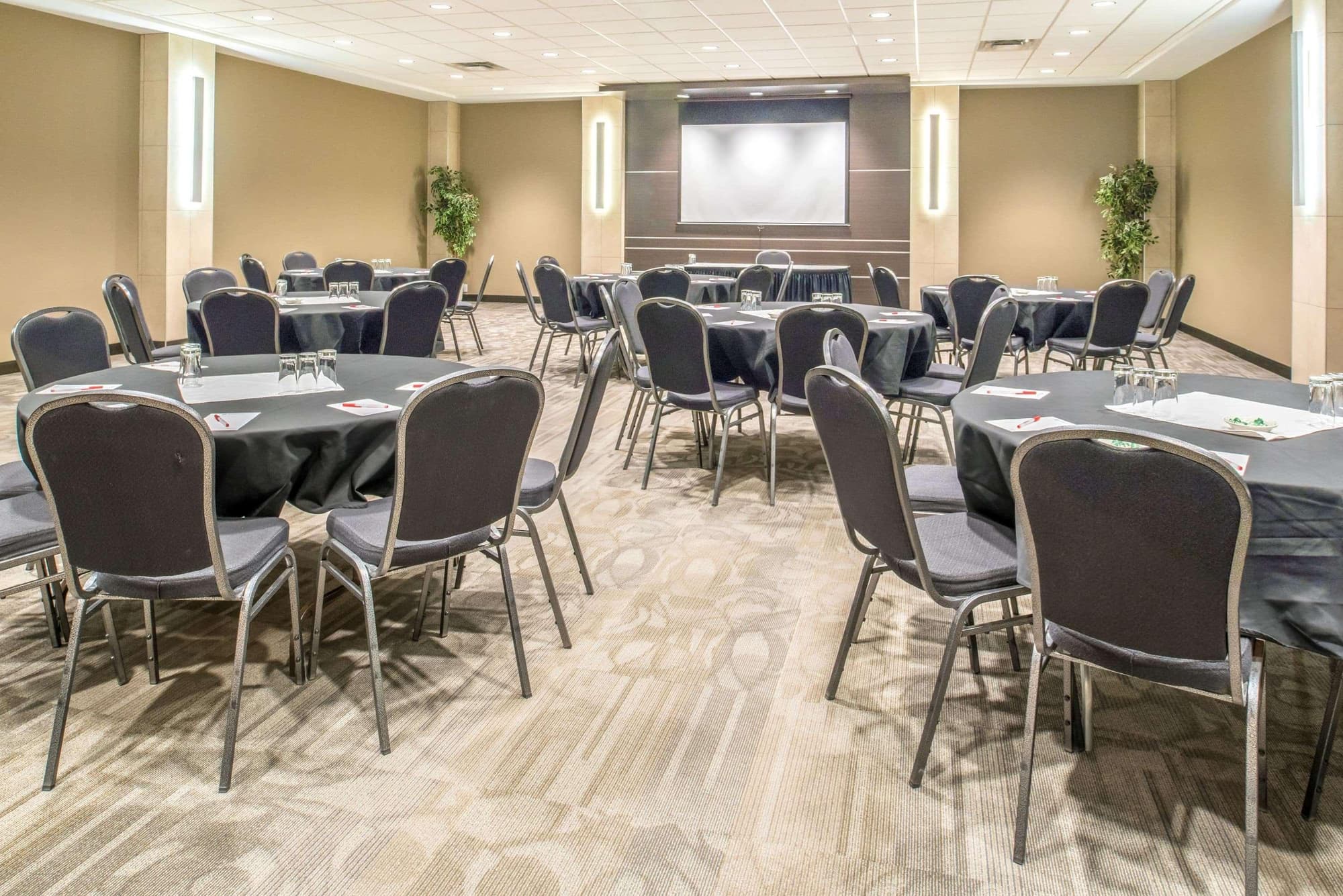 Ramada by Wyndham Saskatoon, Conferences