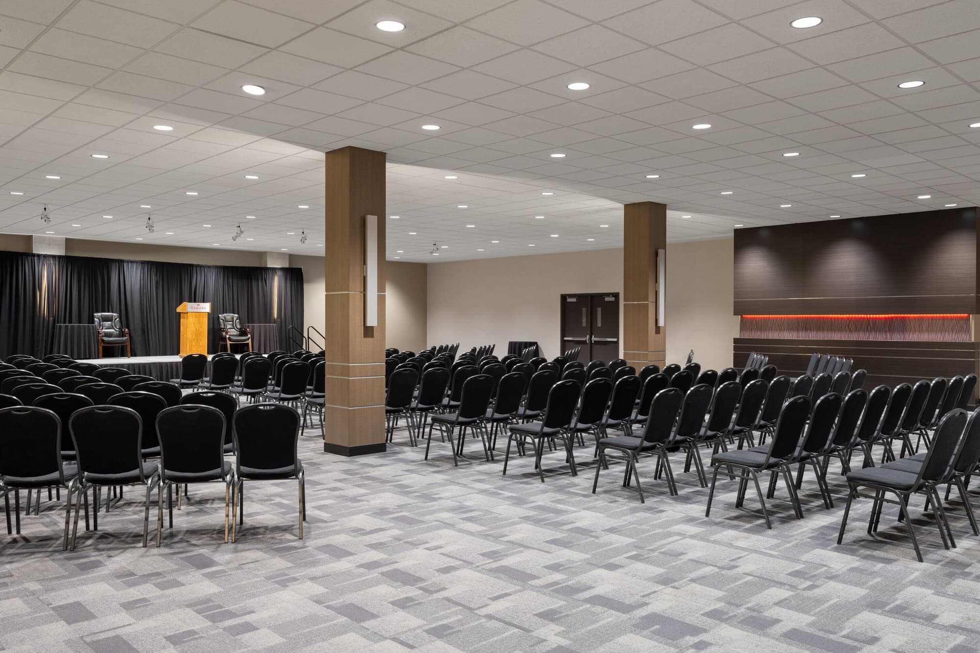 Ramada by Wyndham Saskatoon, Conferences
