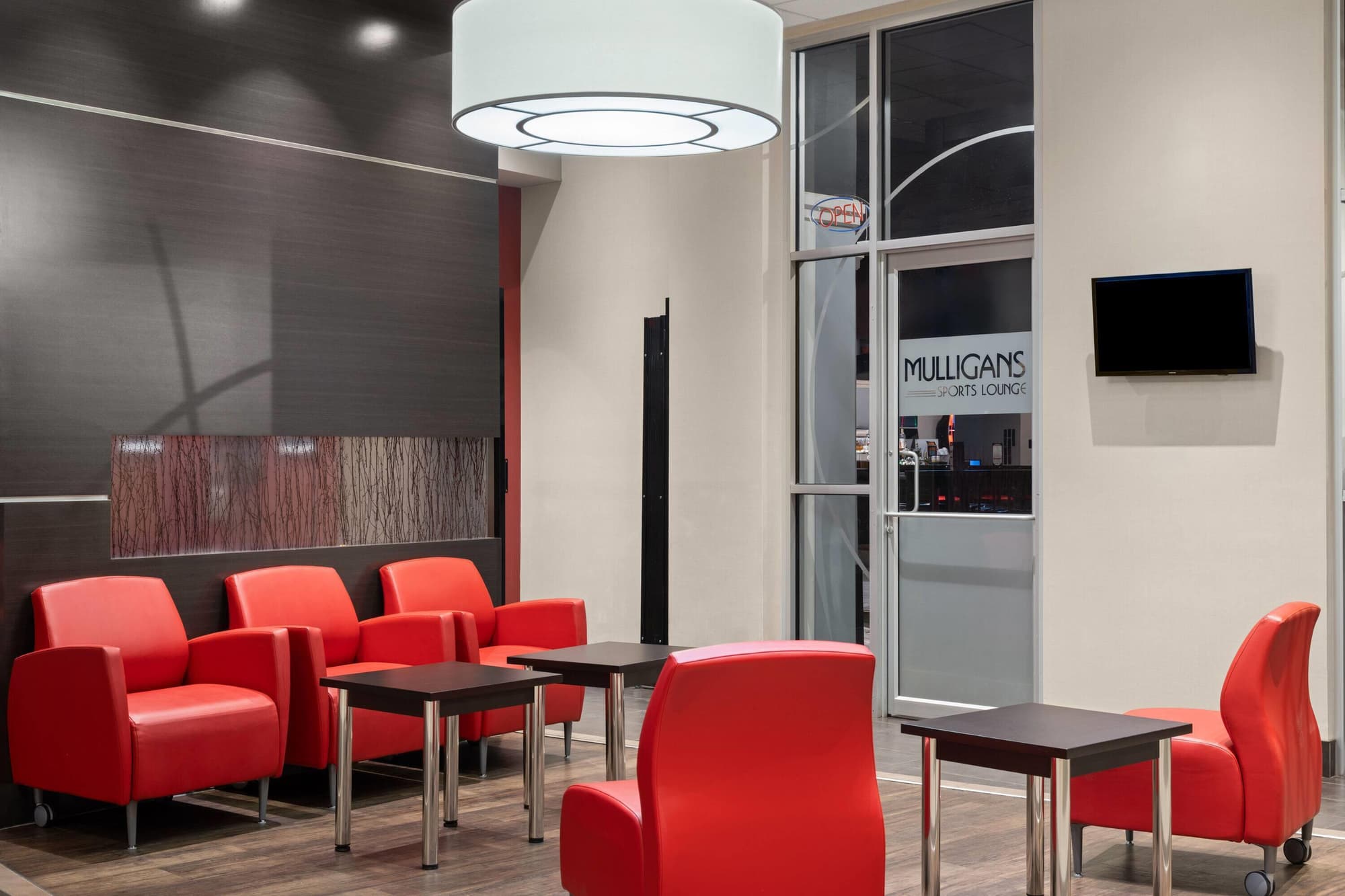 Ramada by Wyndham Saskatoon, Lobby