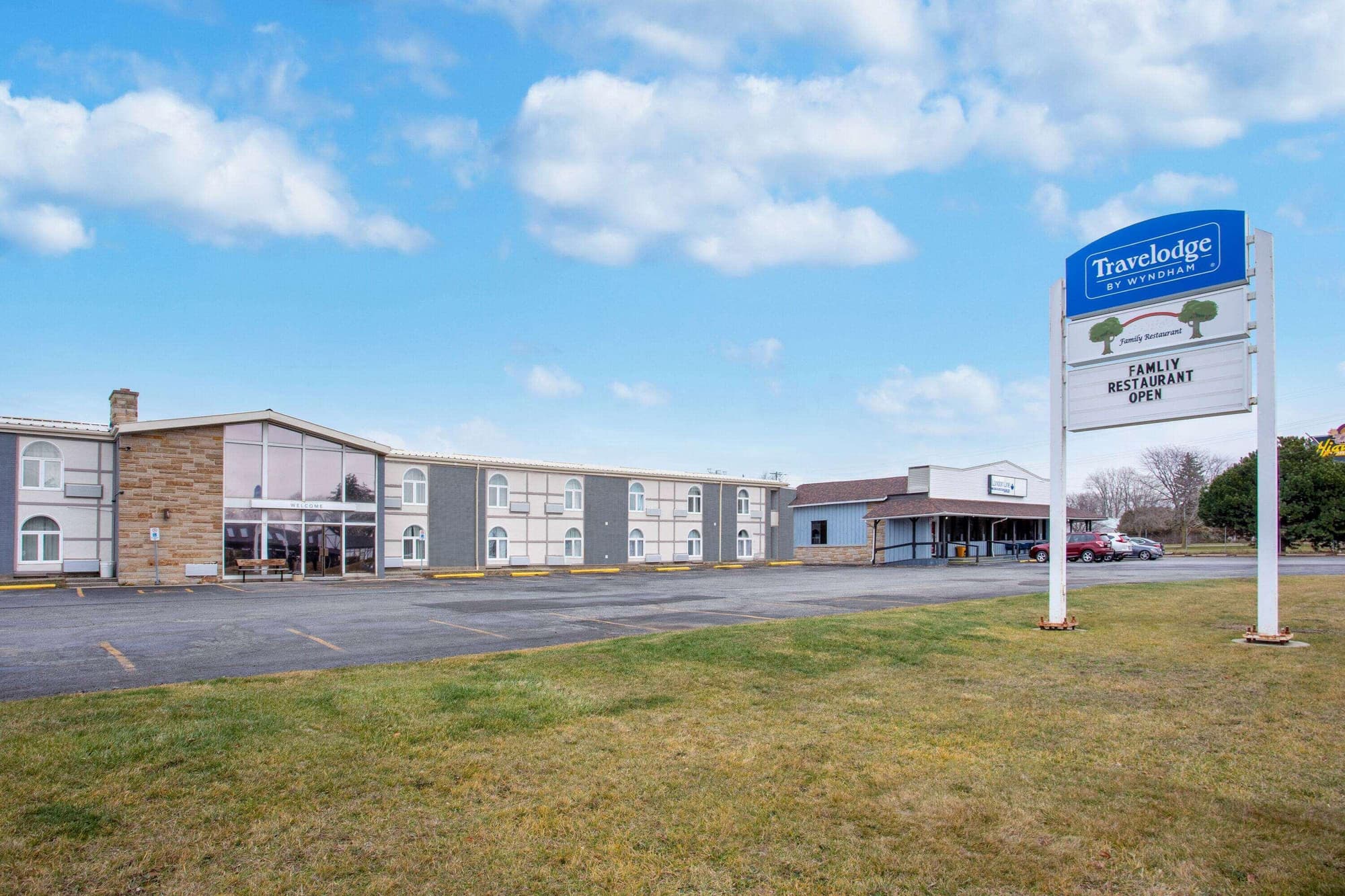 Travelodge by Wyndham Sarnia, General view