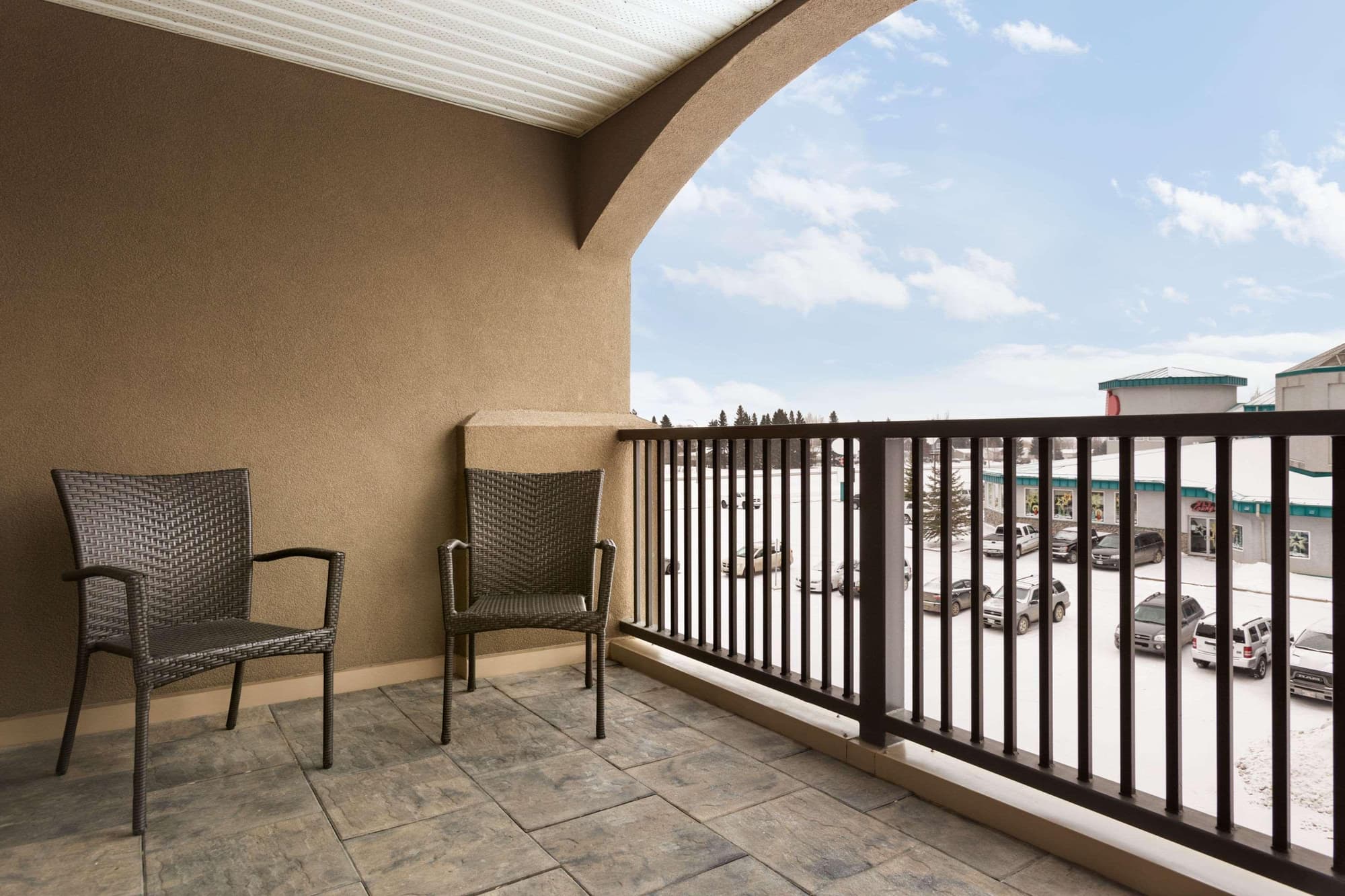 Days Inn & Suites By Wyndham Brandon, Room