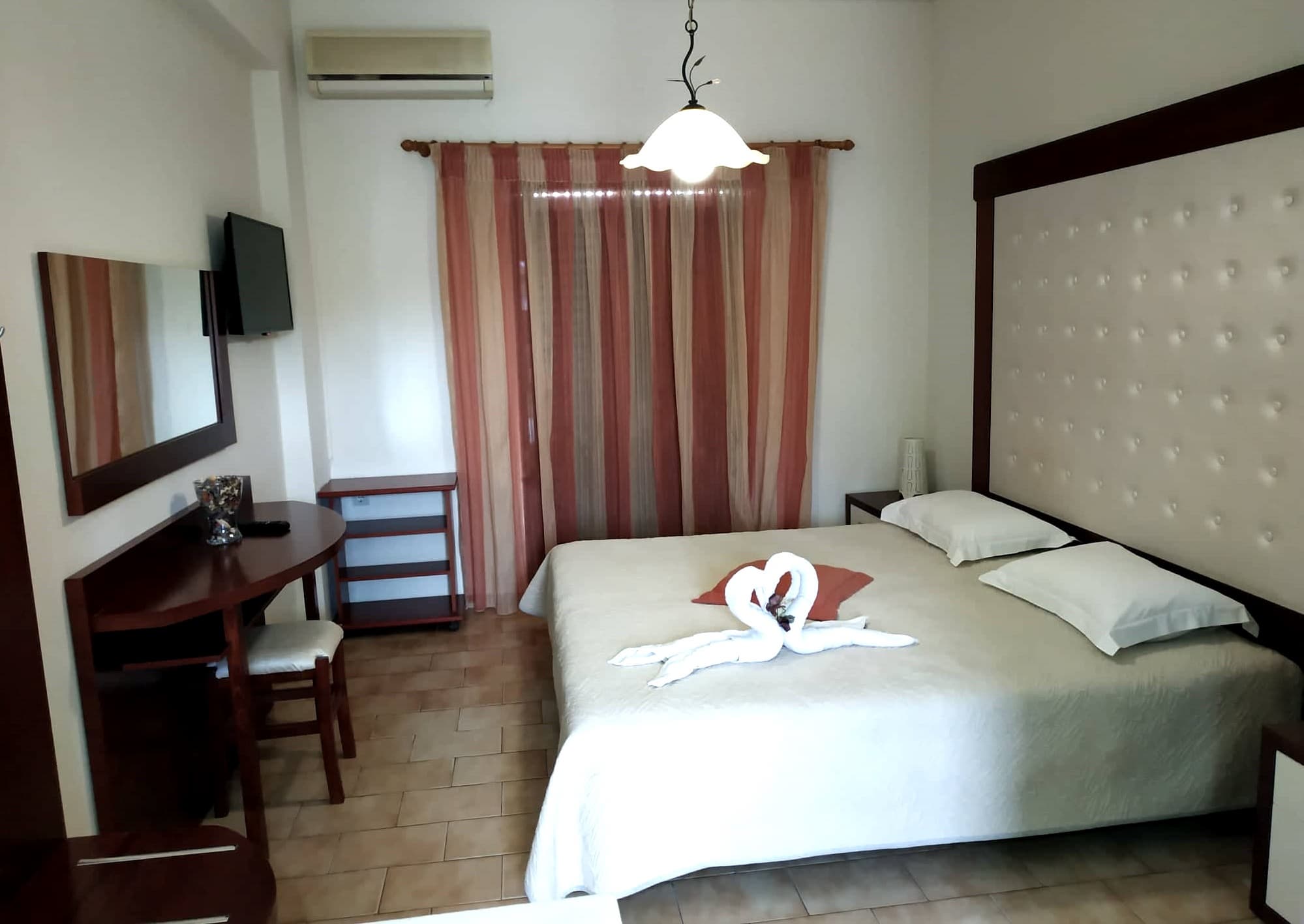 Eleni's Garden &amp; Castello Suites, Room