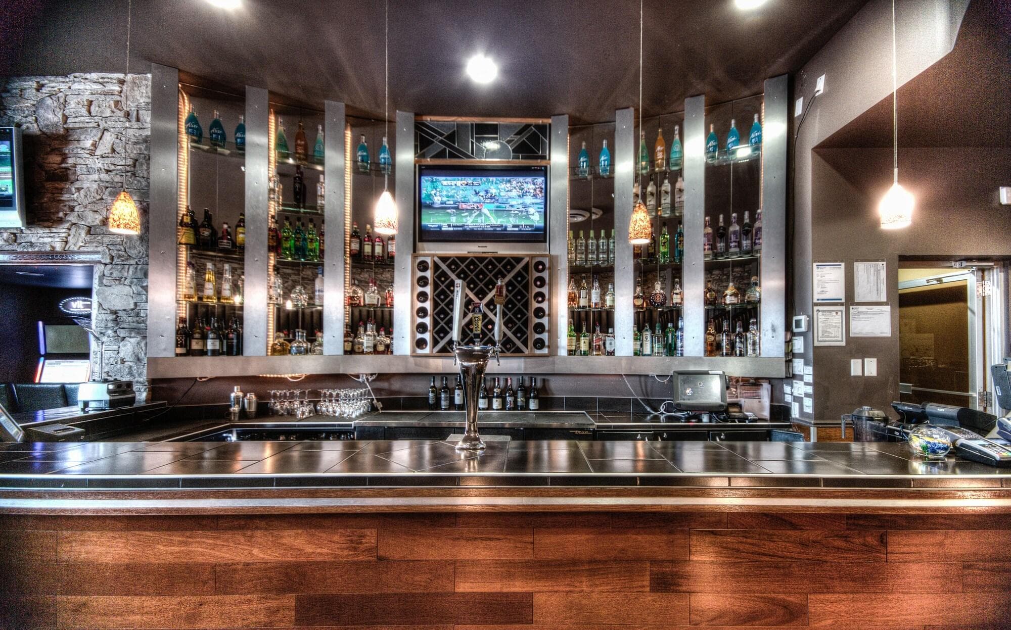 Podollan Inn & Spa Grande Prairie, Bar