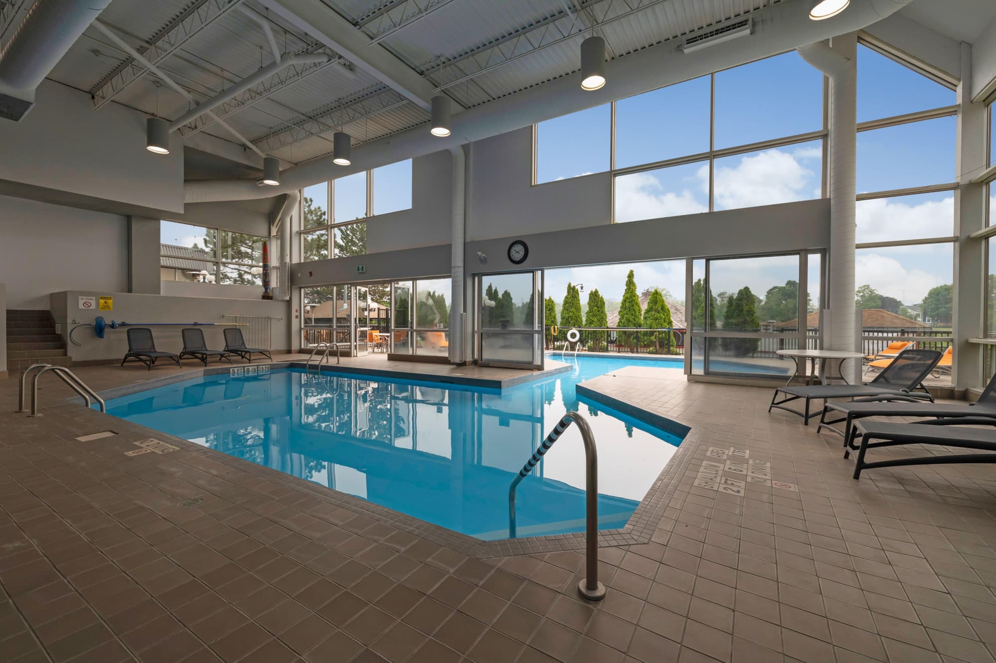 Holiday Inn Peterborough Waterfront, Pool