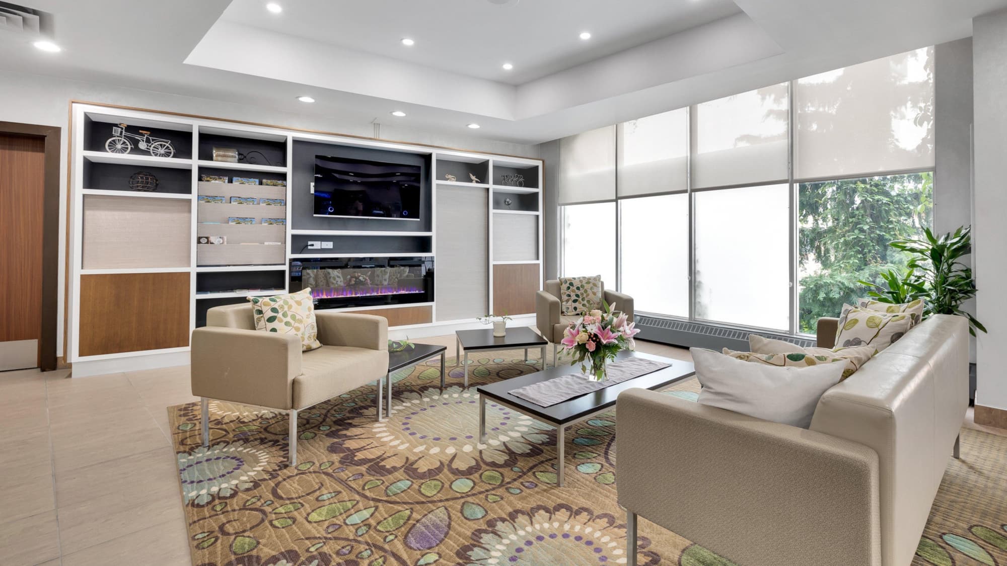 Holiday Inn Peterborough Waterfront, General view