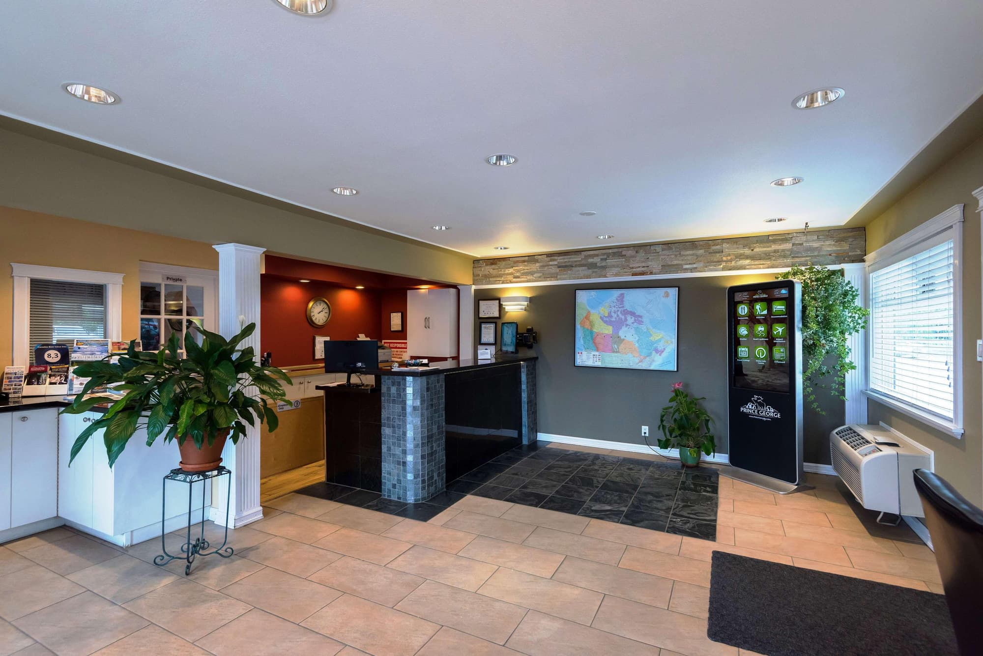Canadas Best Value Inn Prince George, Lobby
