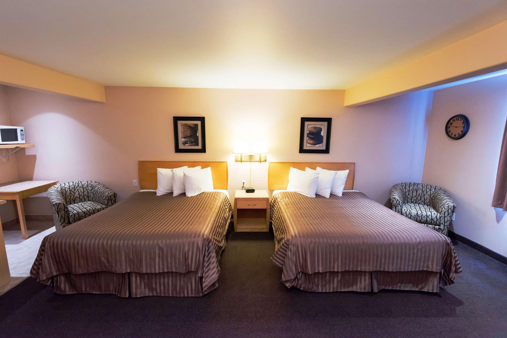 Canadas Best Value Inn Prince George, Room