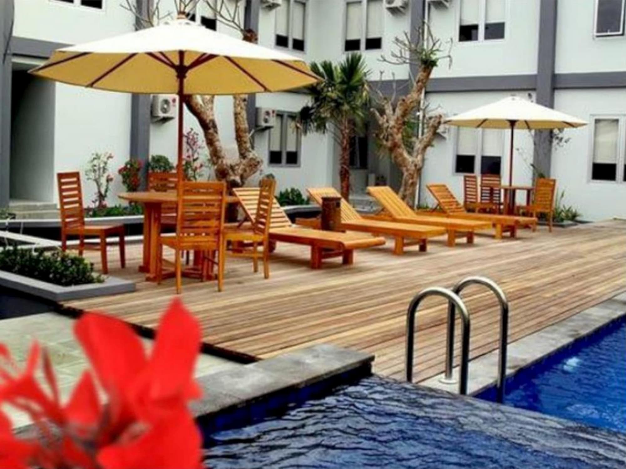 Grand Royal BIL Hotel, Pool