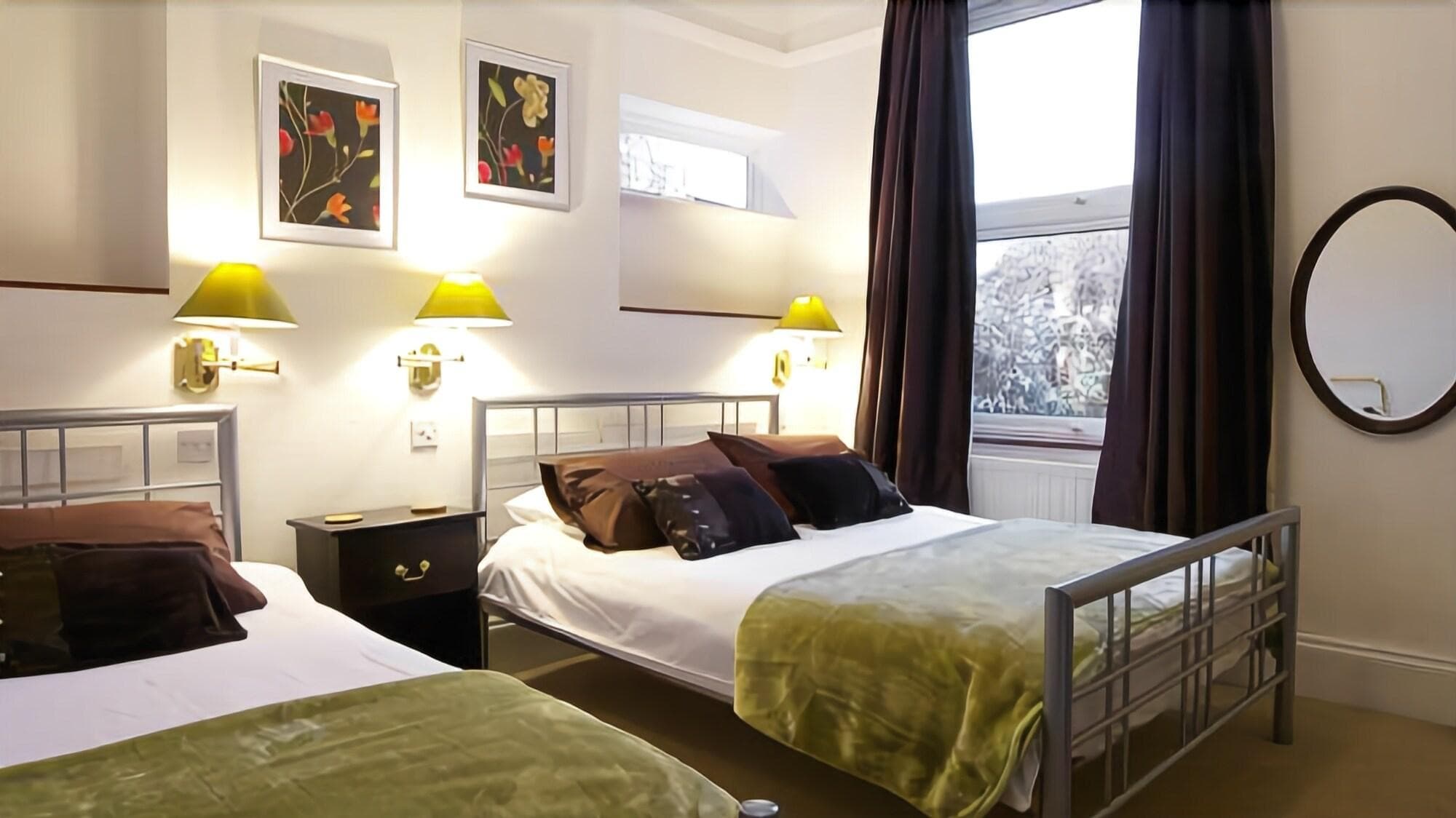 Colebrook Guest House, Room