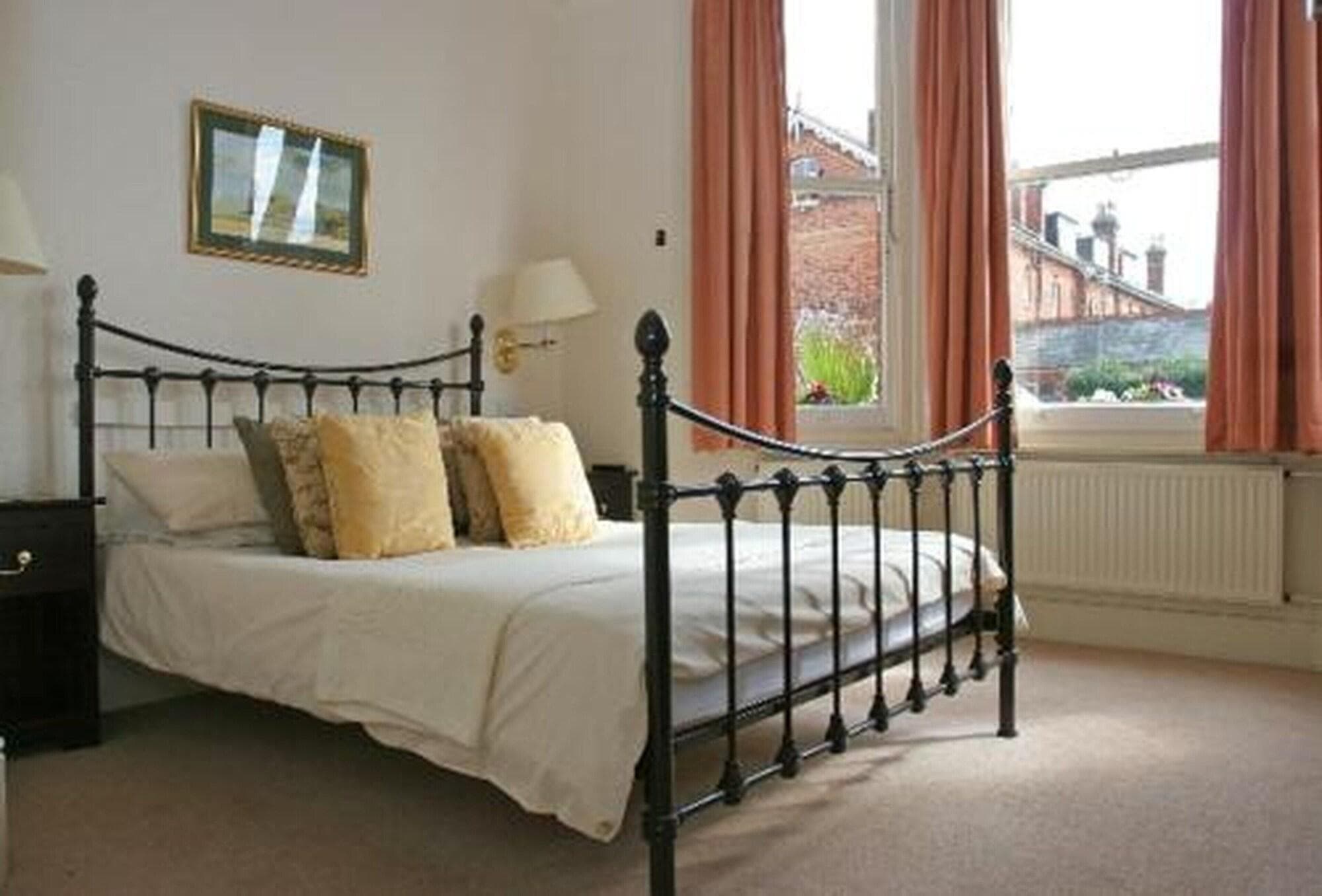 Colebrook Guest House, Room