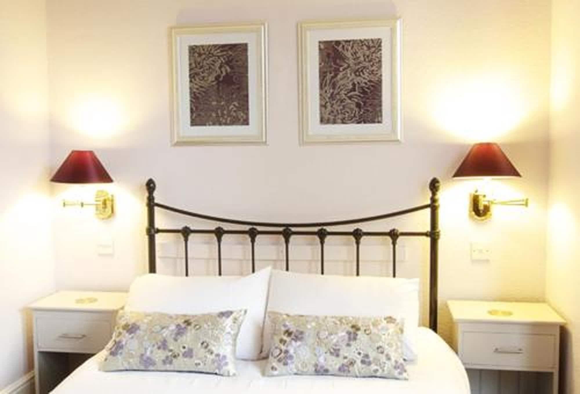 Colebrook Guest House, Room