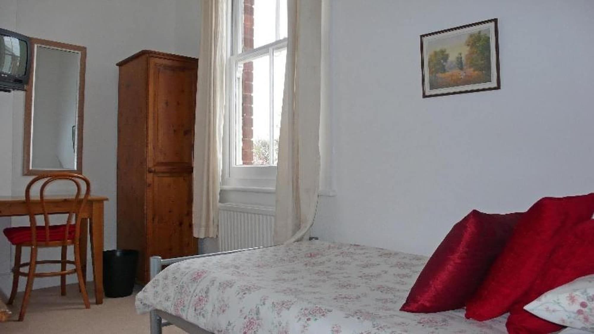 Colebrook Guest House, Room