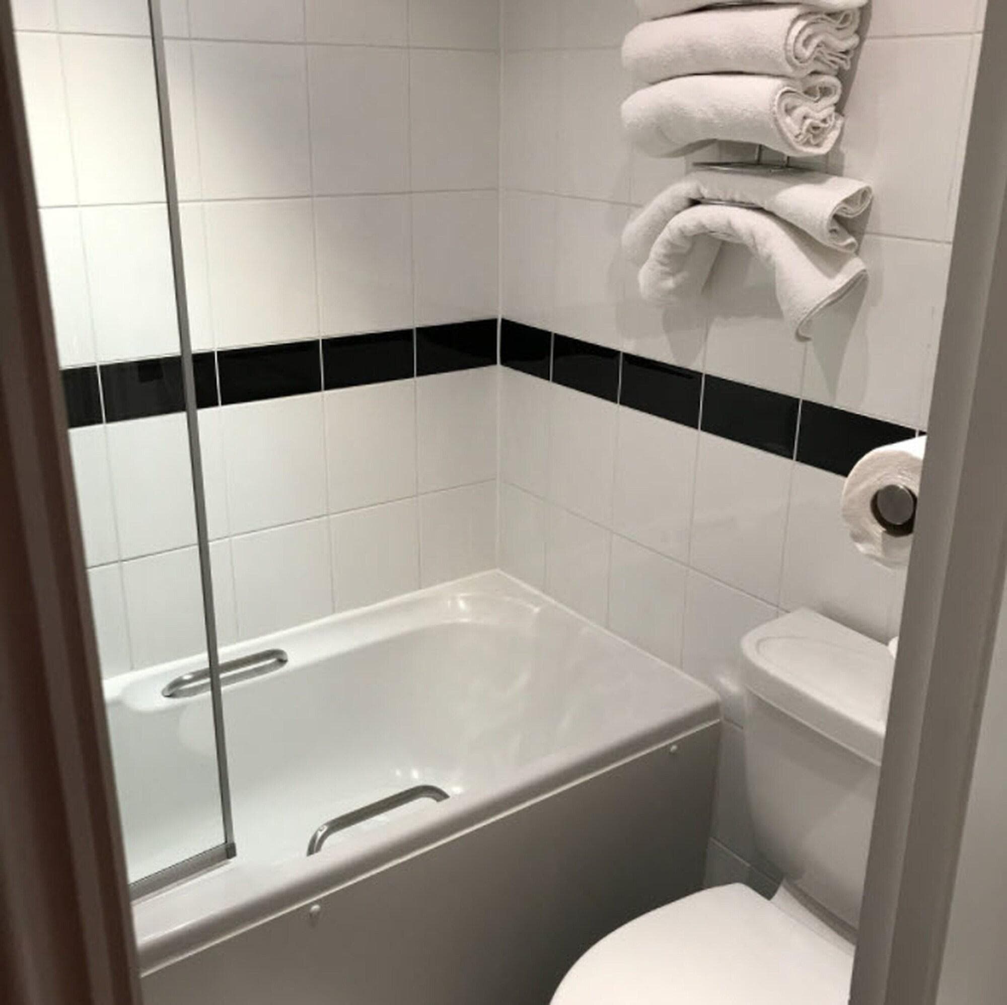 Colebrook Guest House, Room