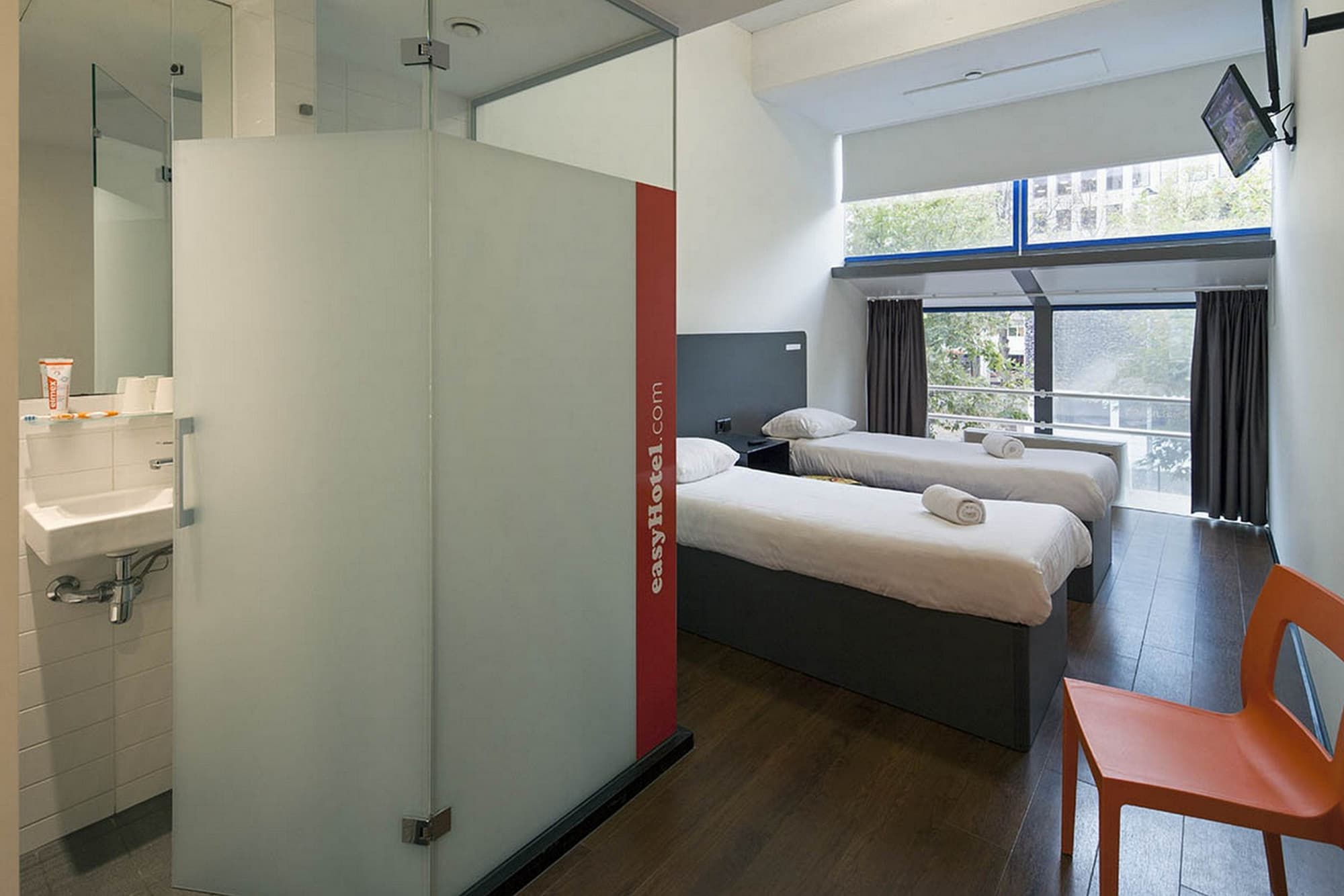 easyHotel Rotterdam City Centre, Room