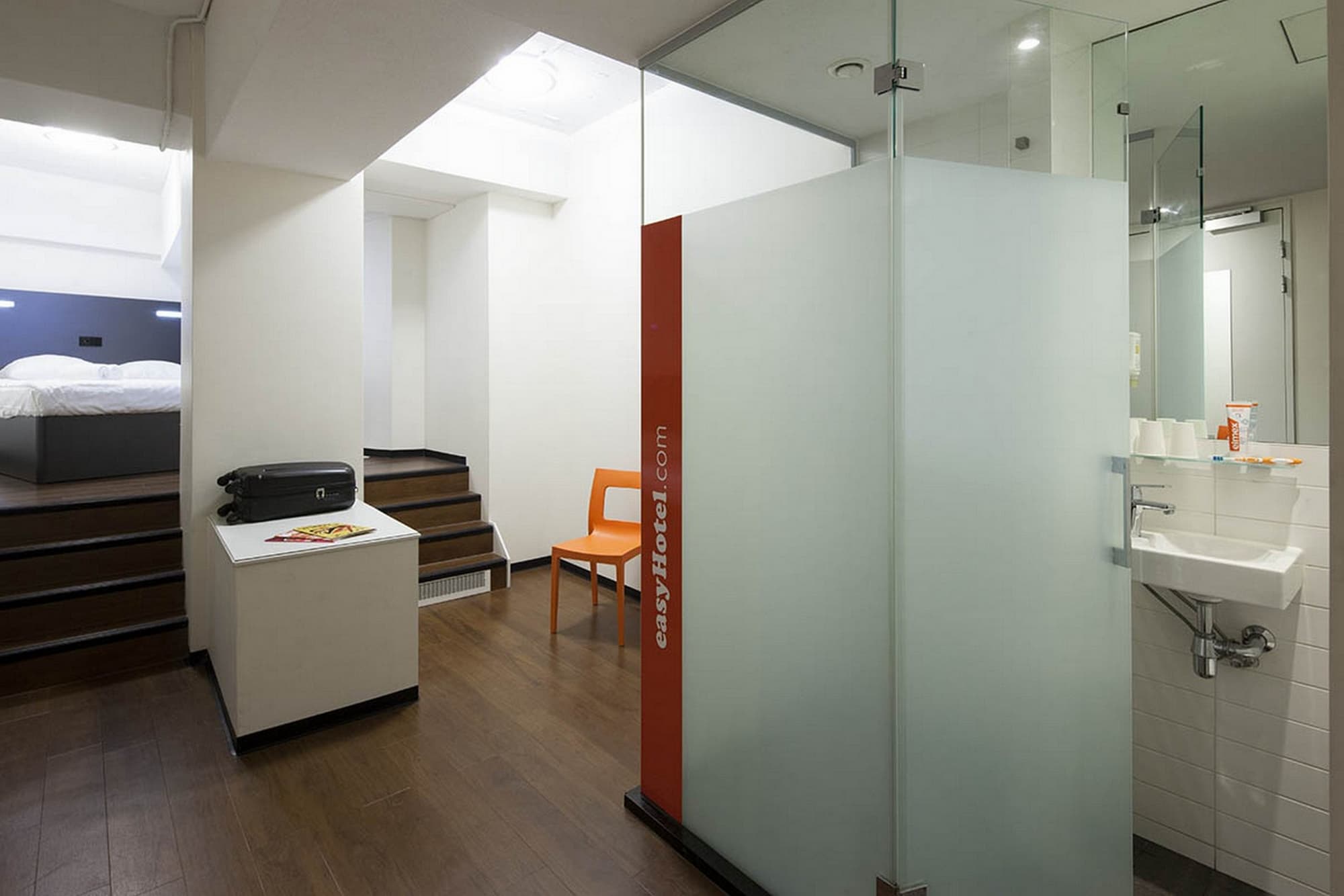 easyHotel Rotterdam City Centre, Room