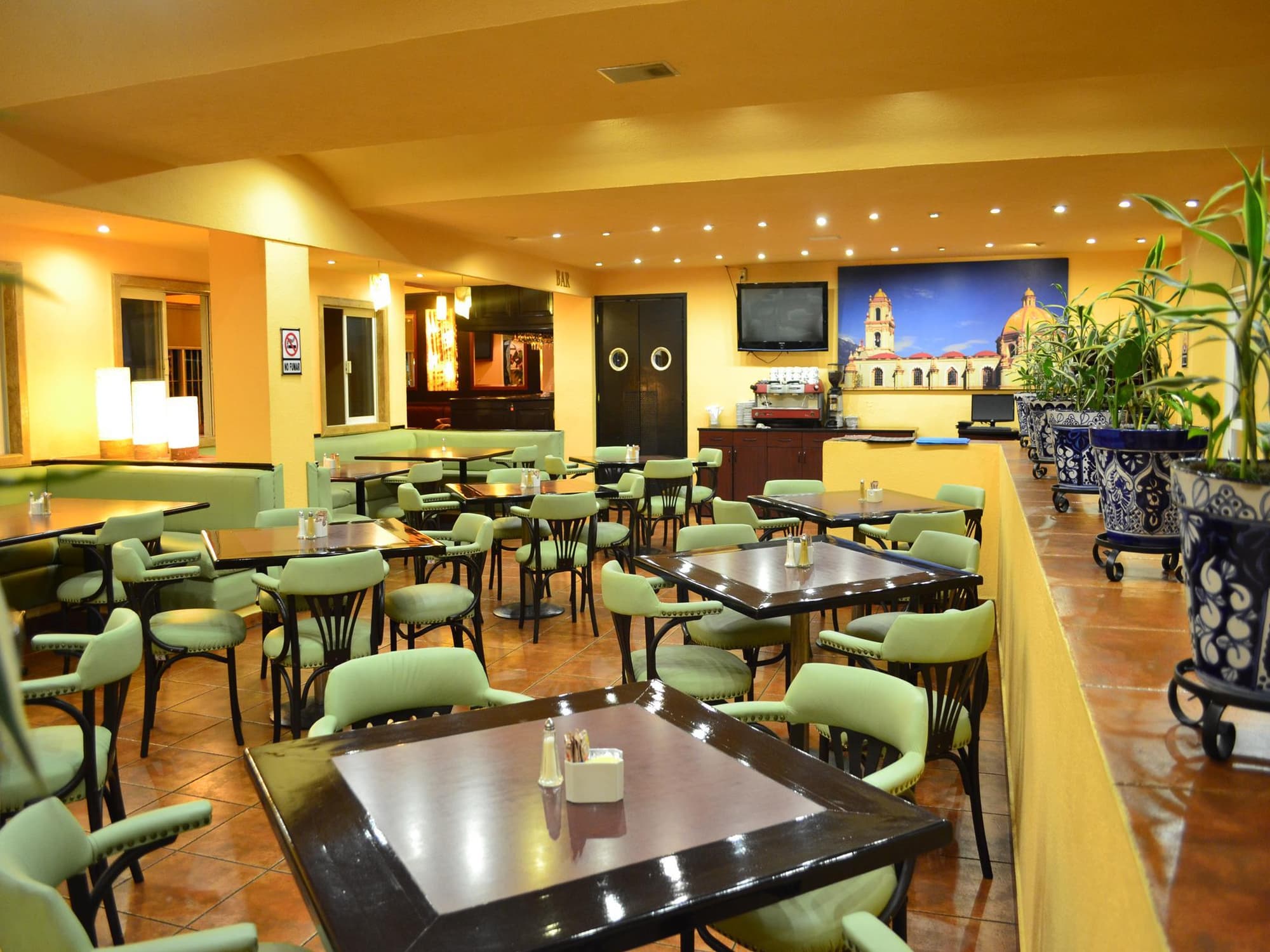 Mision Orizaba, Restaurant