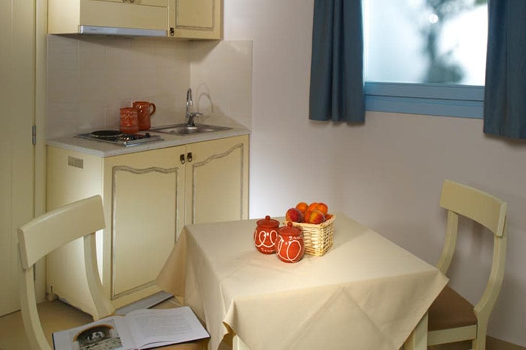 Perigiali Hotel Studios & Apartments, General view