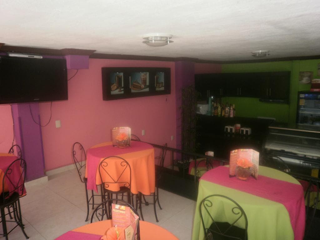 Esmeralda´s, General view