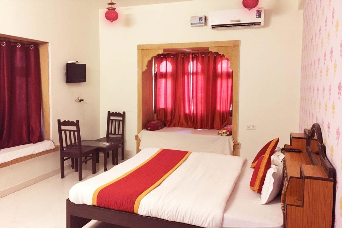 Marina Mahal, General view