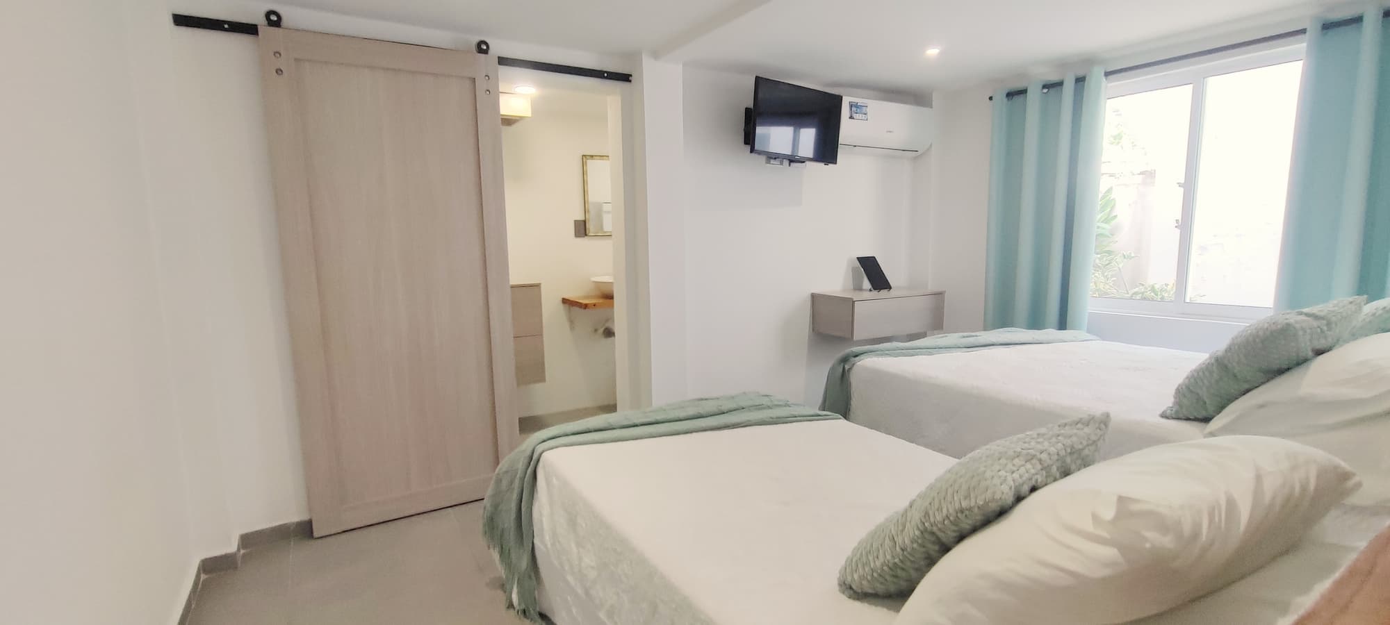 The Retreat Homeaway, General view