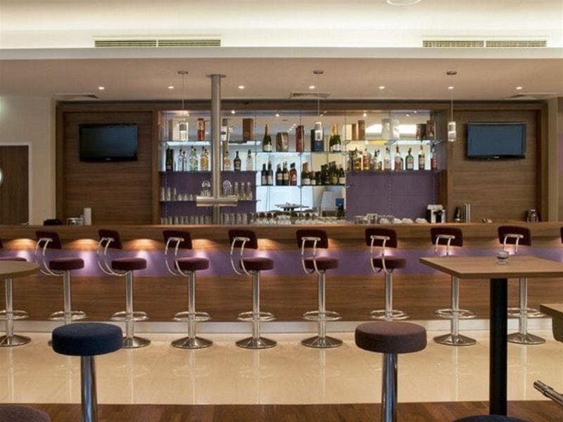 Premier Inn Hamburg City Alster, Bar