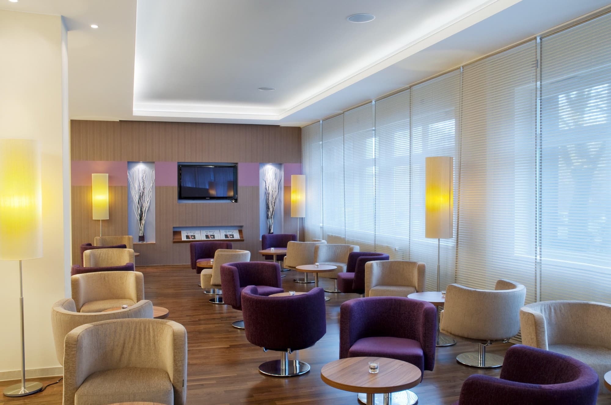 Premier Inn Hamburg City Alster, Lobby