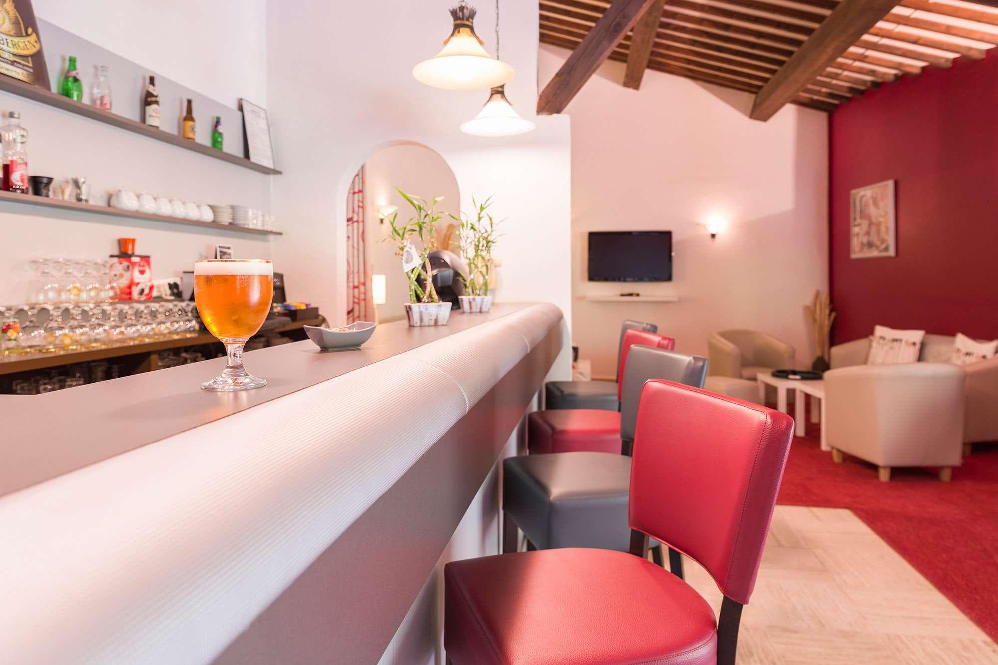 The Originals City, Hôtel La Siesta, Annonay Est, Bar