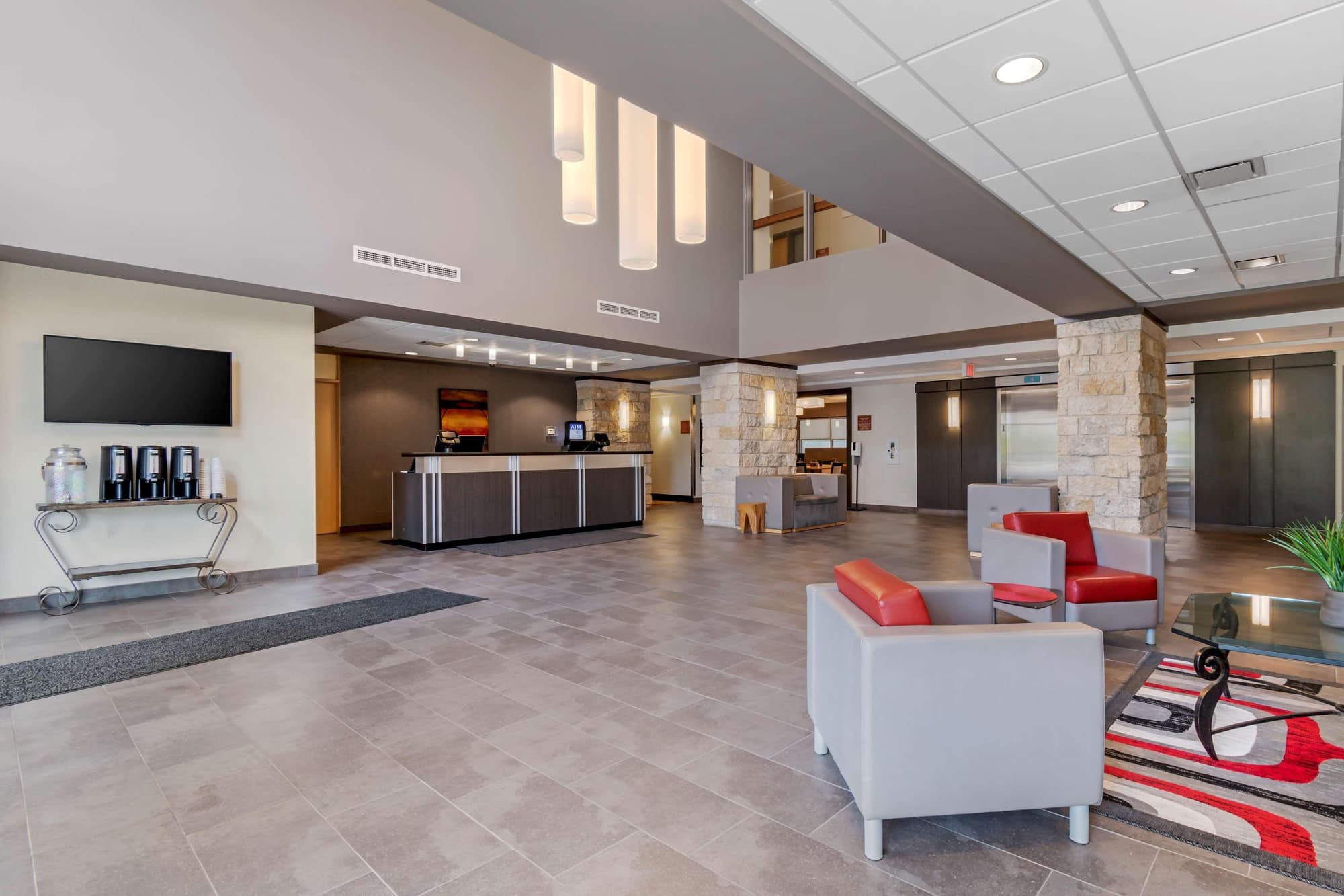 Best Western Plus Eastgate Inn & Suites, Lobby