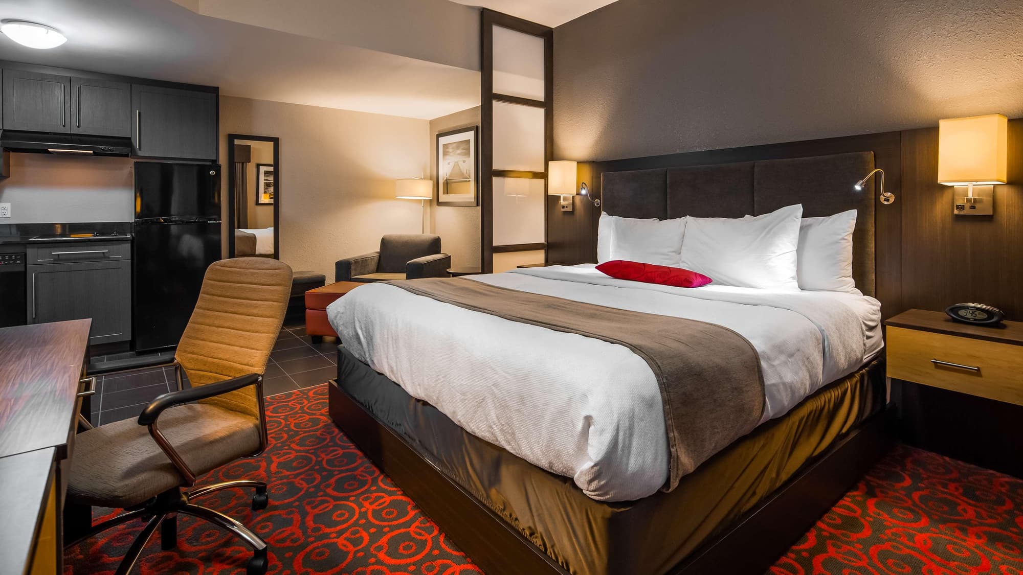 Best Western Plus Eastgate Inn & Suites, Room