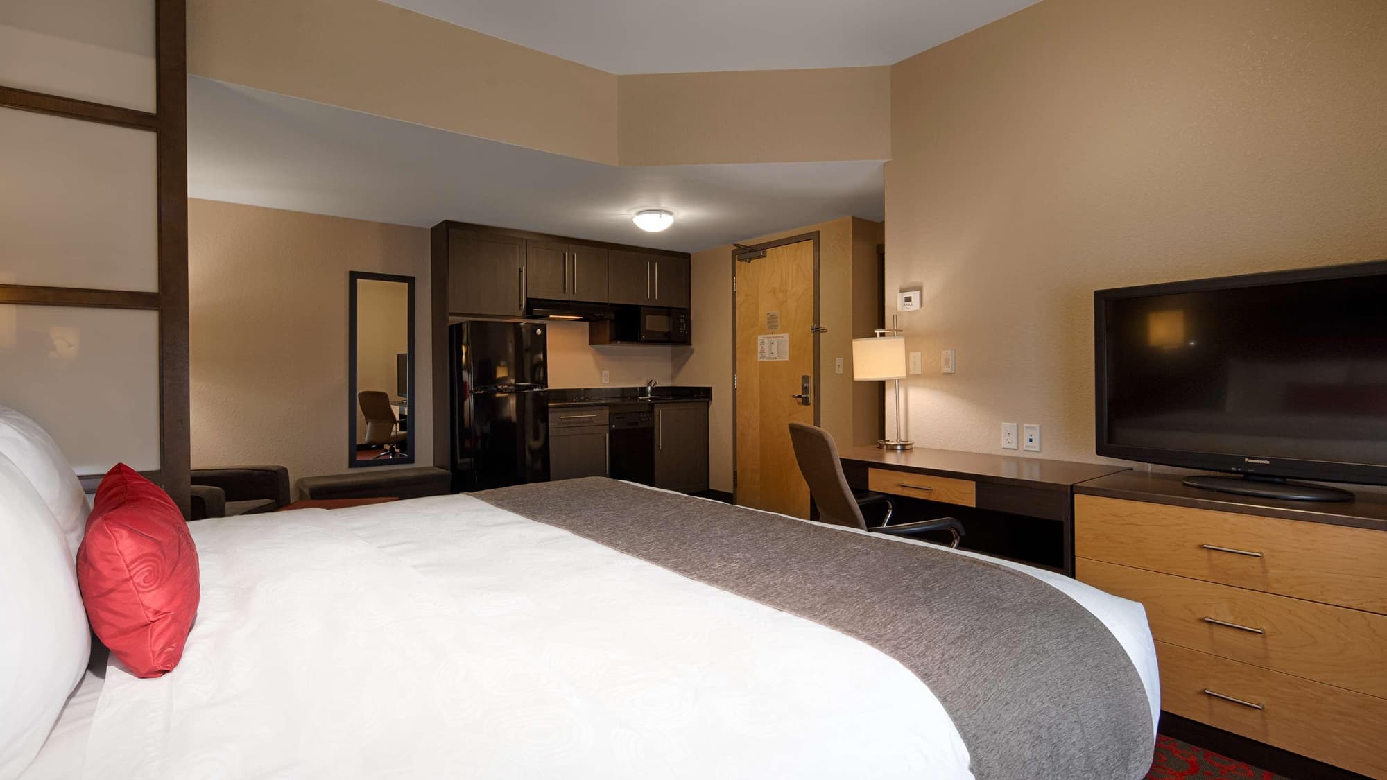 Best Western Plus Eastgate Inn & Suites, Room