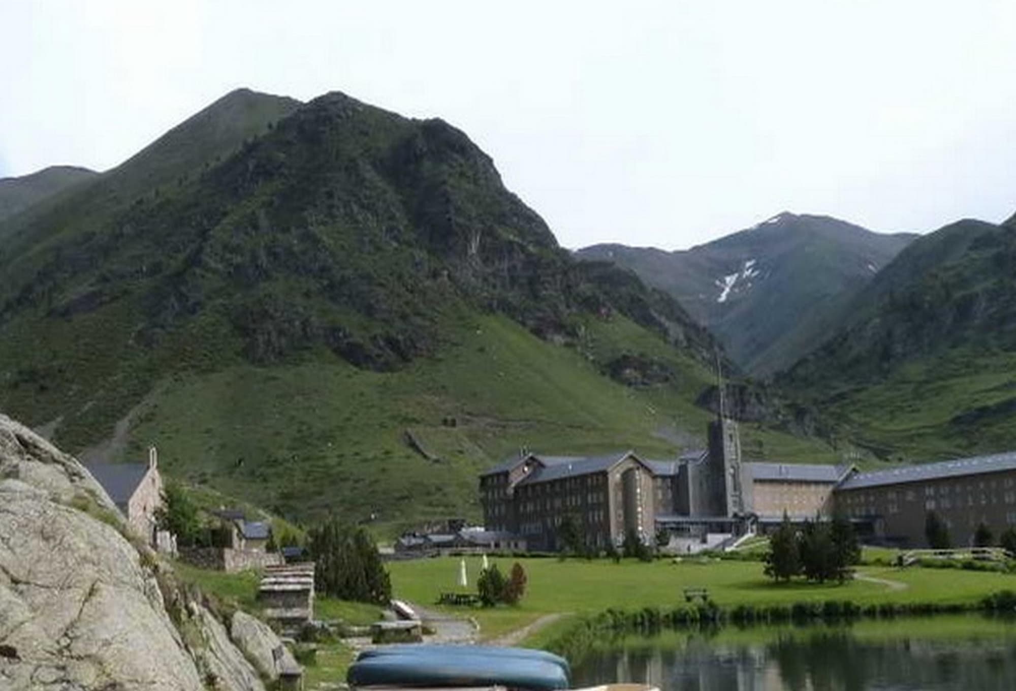 Vall De Nuria Apartamentos, General view