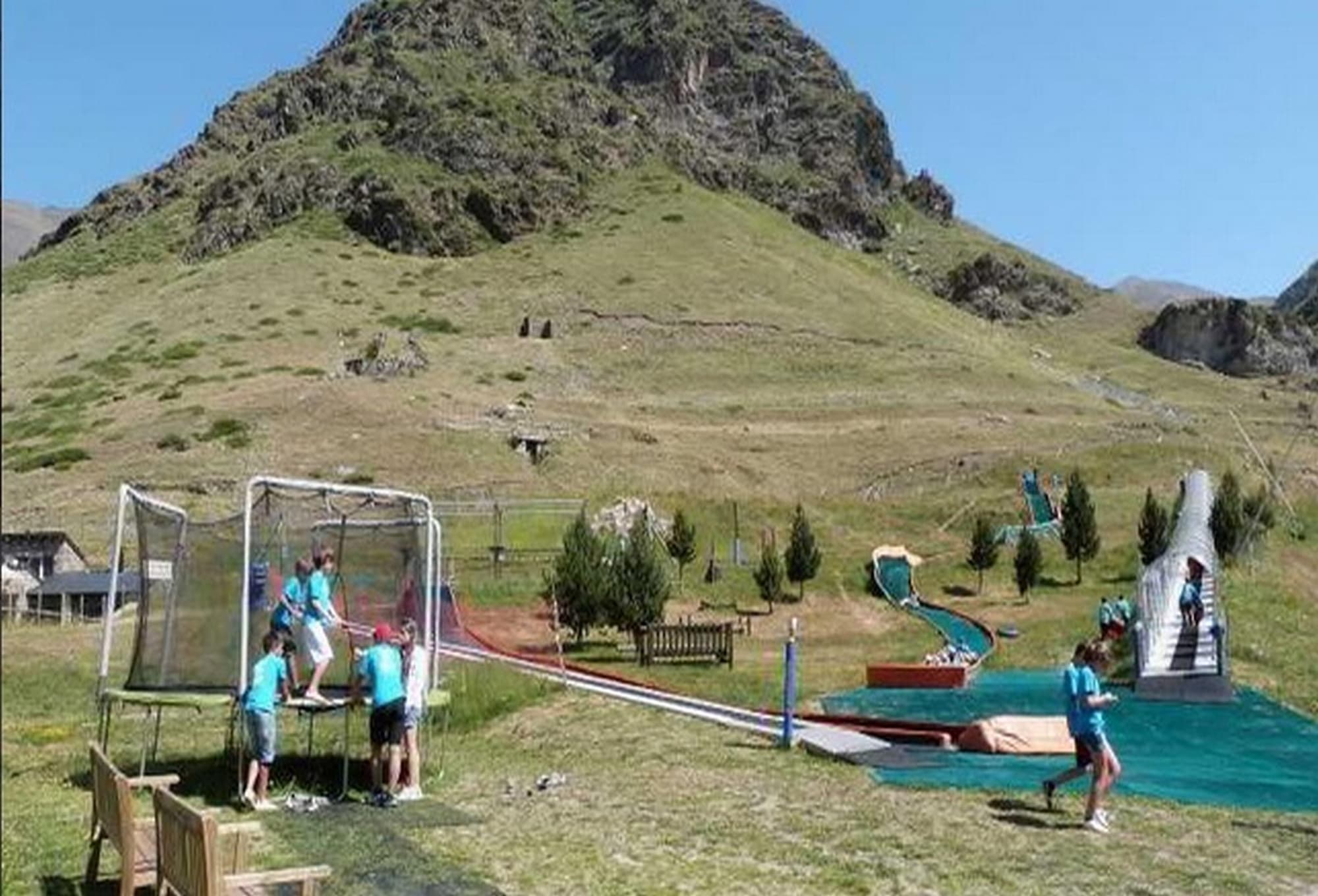 Vall De Nuria Apartamentos, Sports and Entertainment