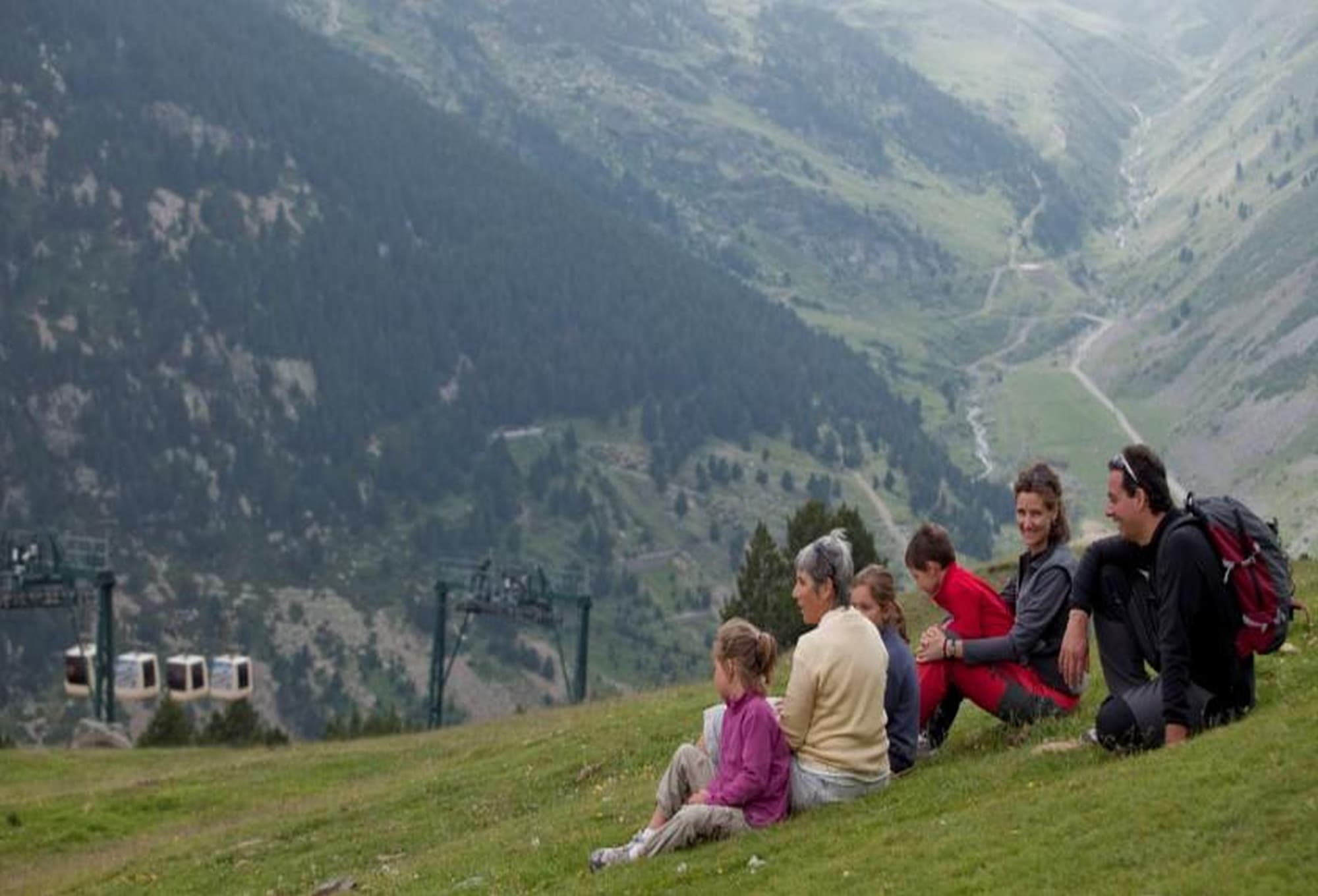 Vall De Nuria Apartamentos, Sports and Entertainment