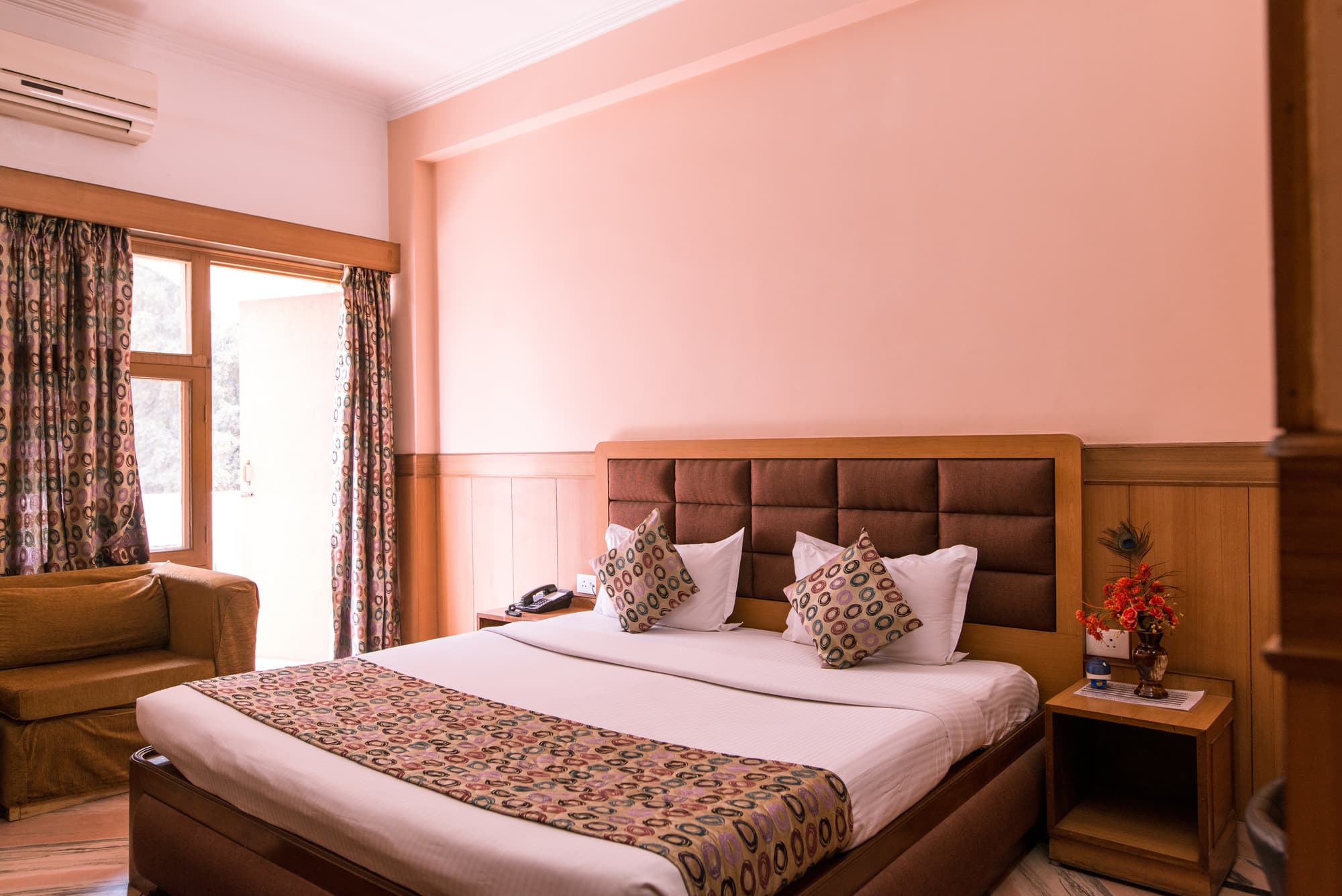 Gautam Hotel, Room