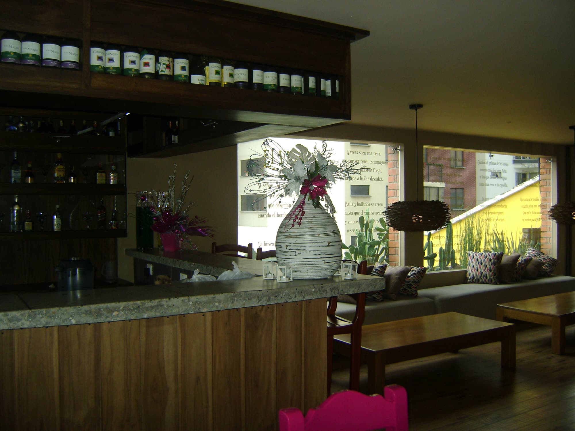 1517 Ciudad Bonita, Bar