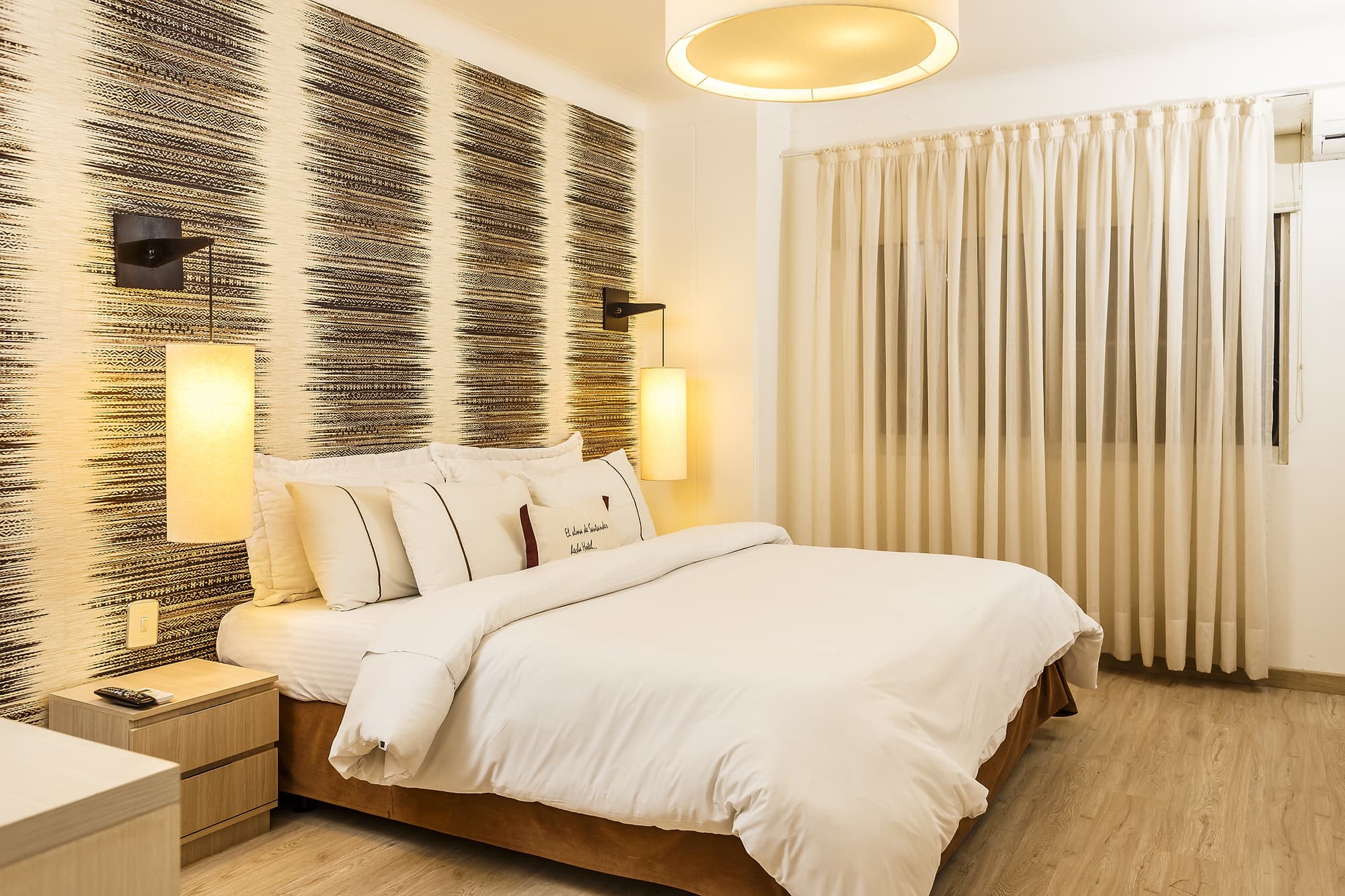 1517 Ciudad Bonita, Room