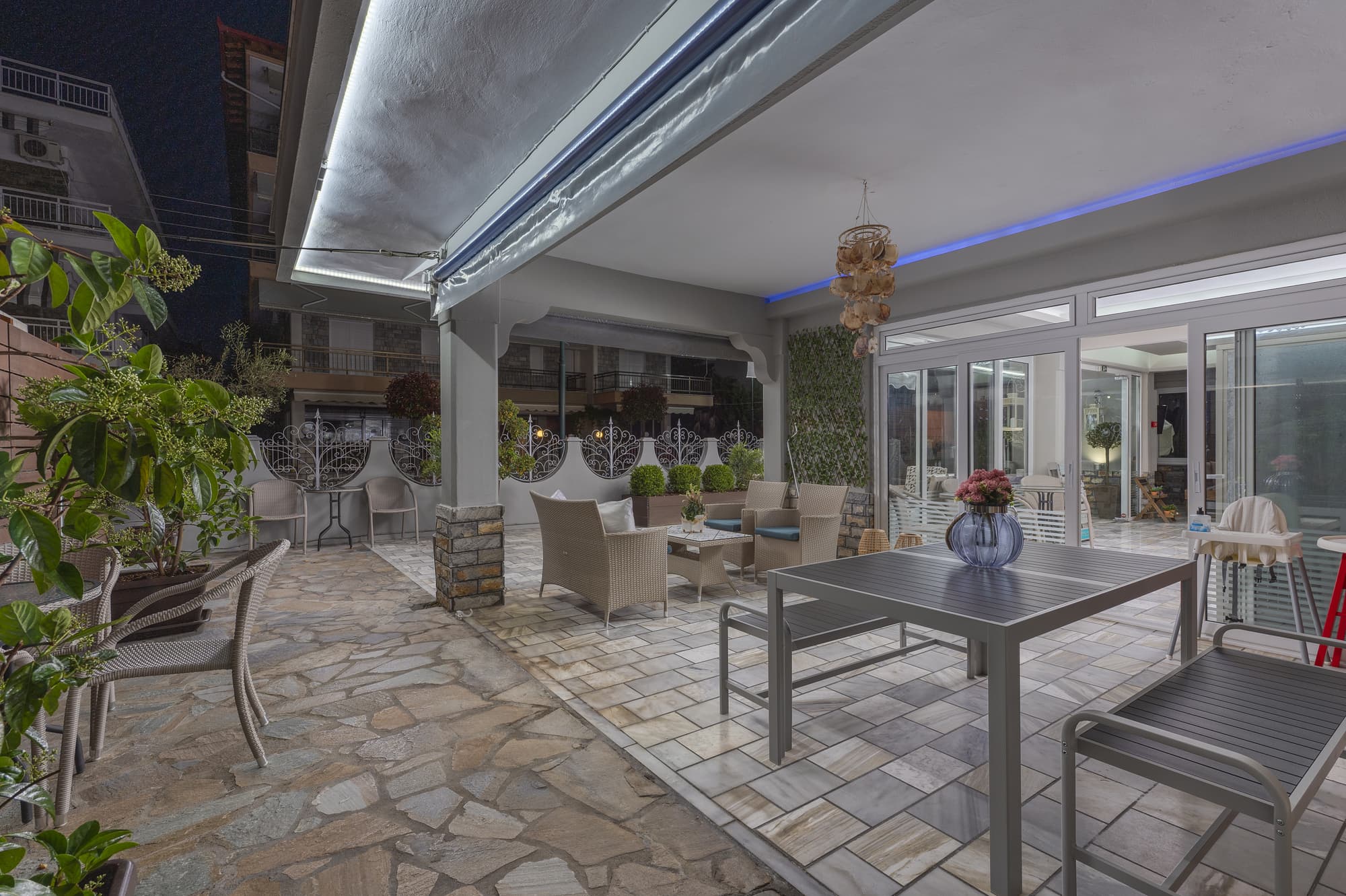 Ouzas  Luxury Hotel, General view