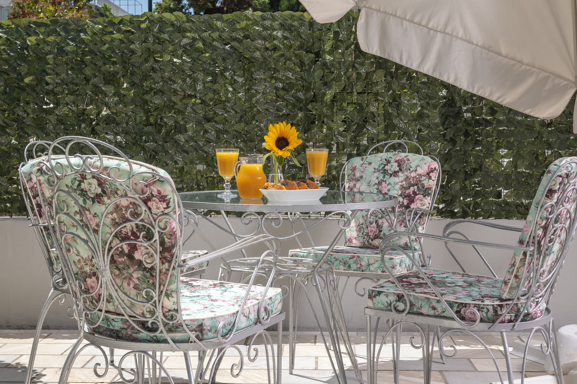 Ouzas  Luxury Hotel, Bar