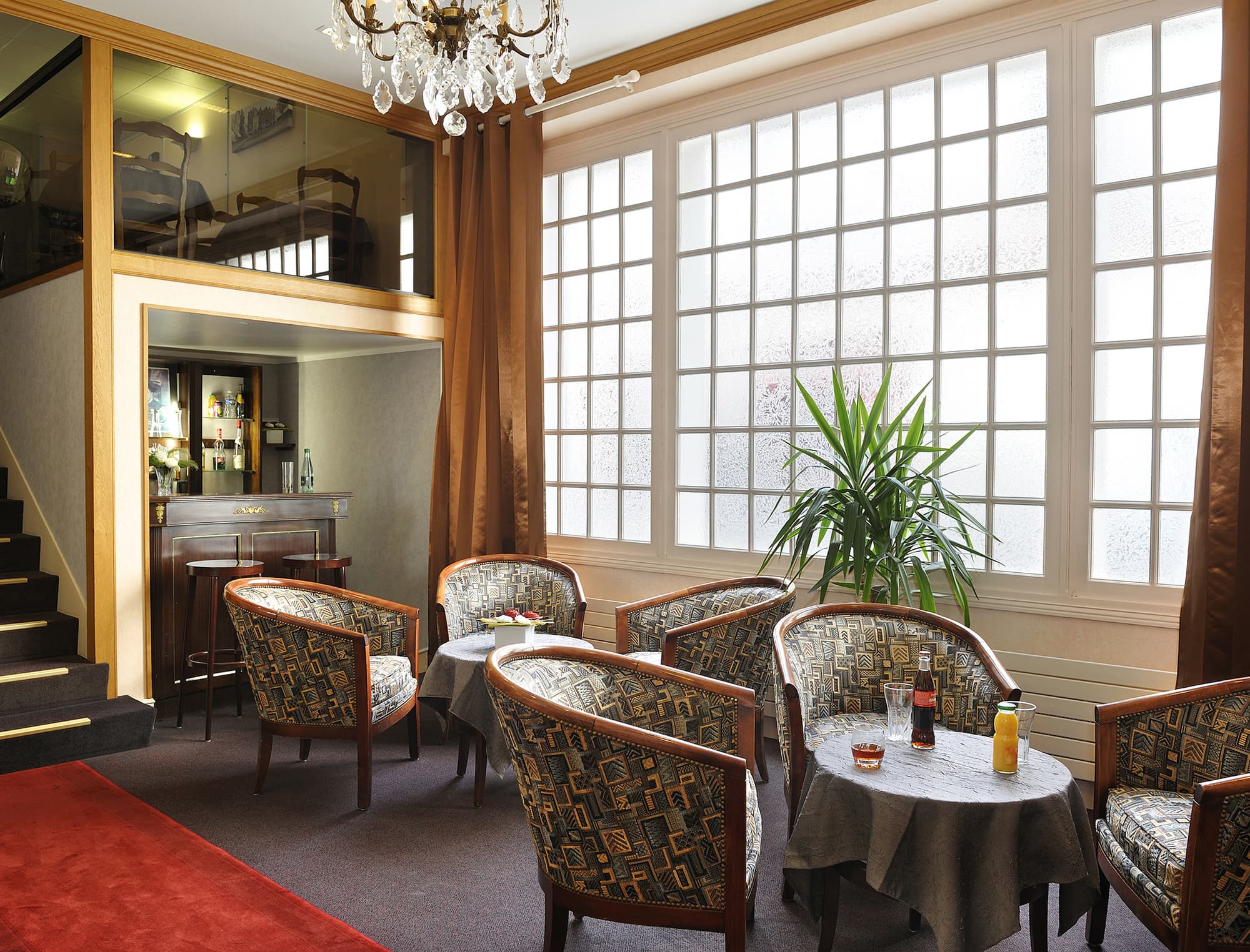 Logis Hotel Des Chateaux De La Loire, Bar