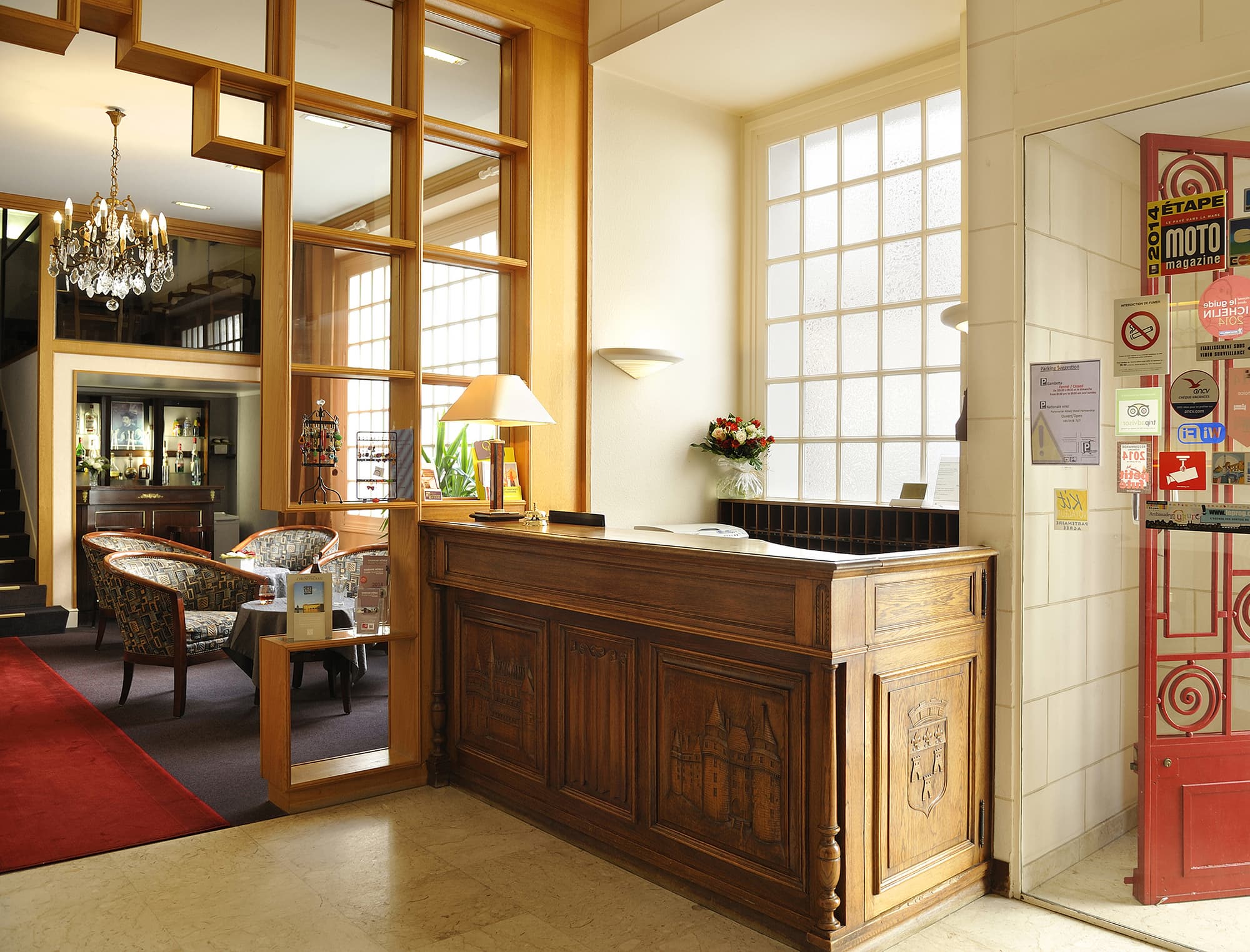 Logis Hotel Des Chateaux De La Loire, Lobby