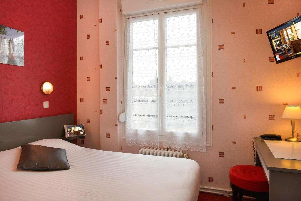 Logis Hotel Des Chateaux De La Loire, Room