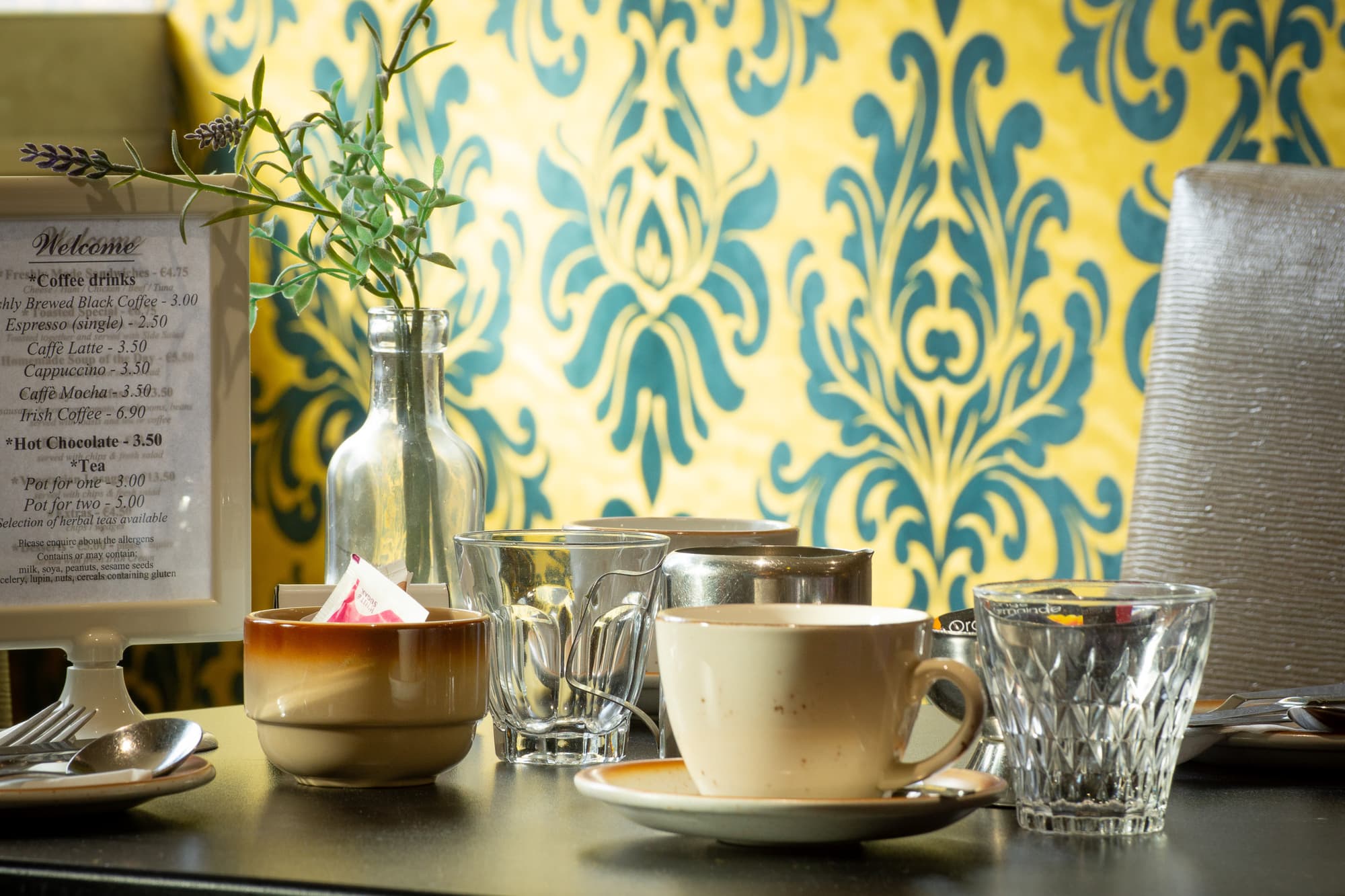 Ashley Hotel, Restaurant