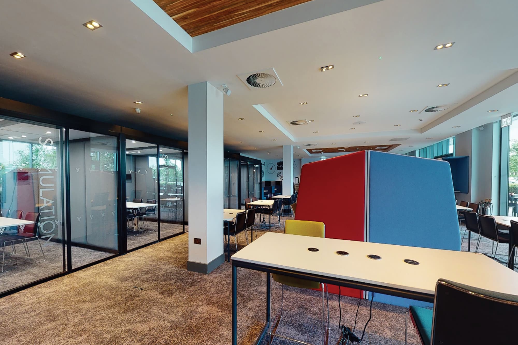 Village Hotel Farnborough, Conferences