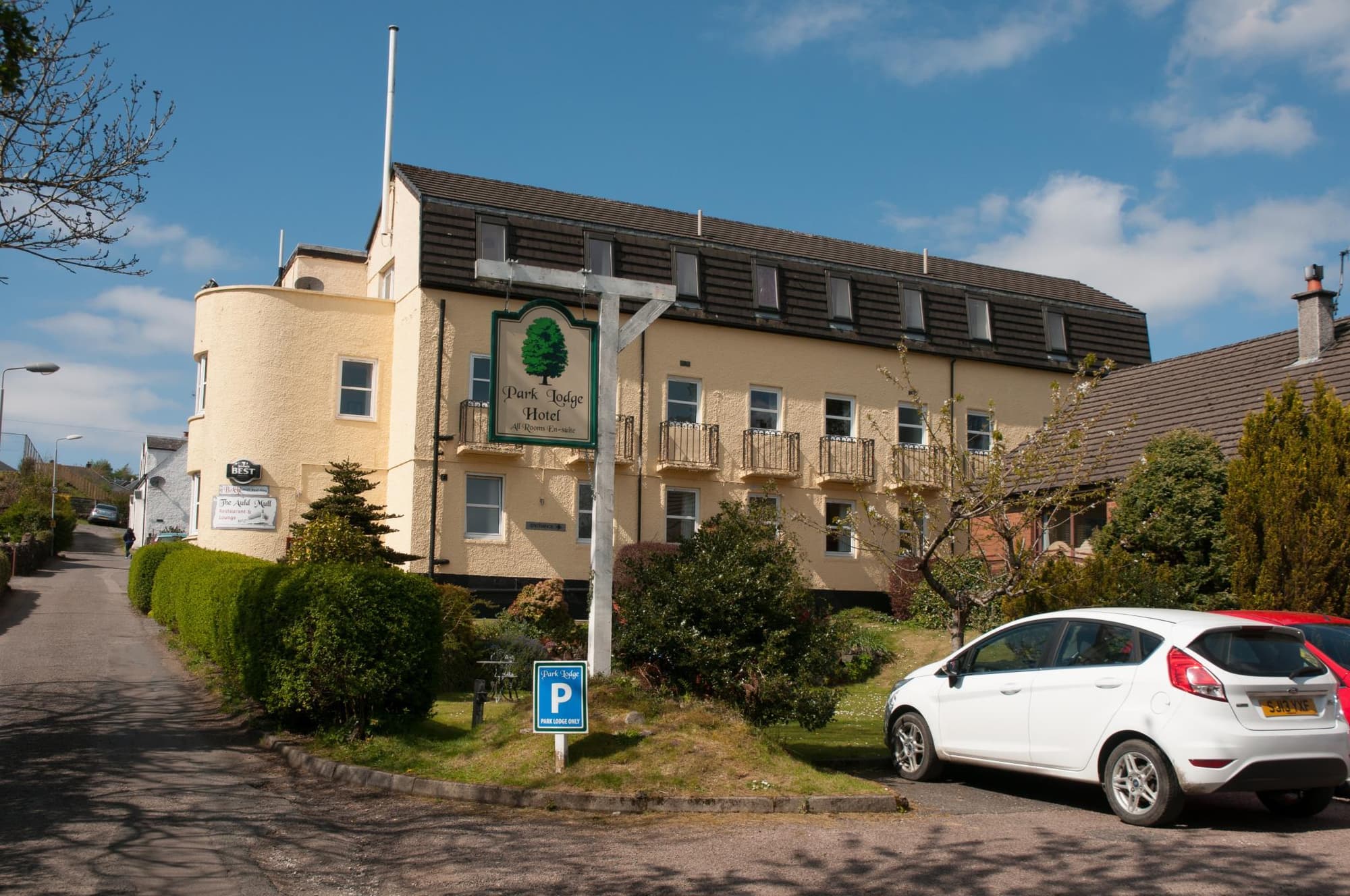 Park Lodge Hotel, General view