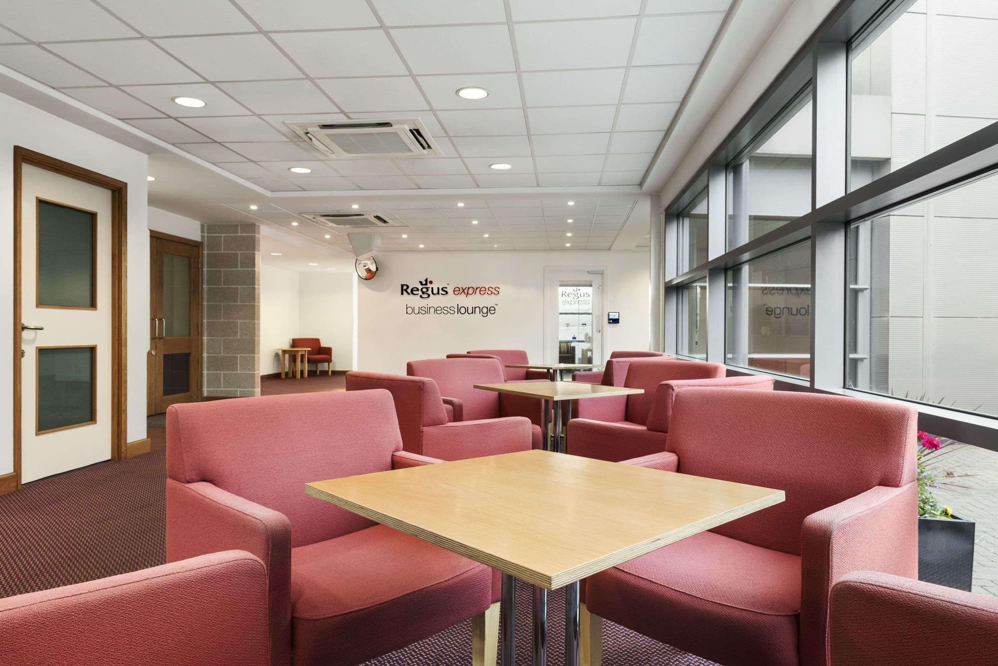 Days Inn by Wyndham Cannock Norton Canes M6 Toll, Lobby