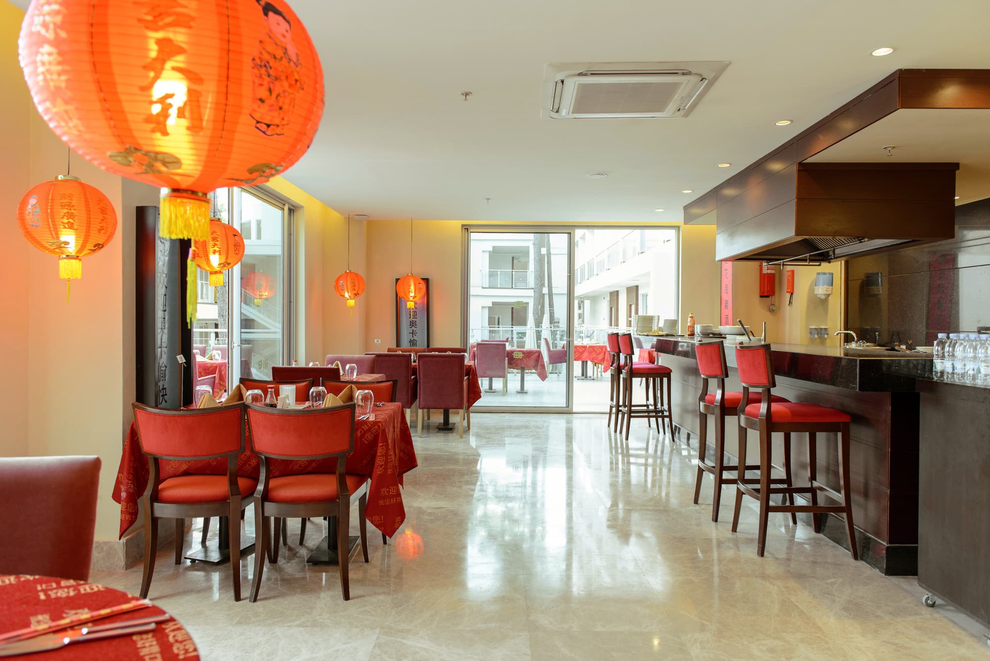 Orka Lotus Beach Hotel, Restaurant