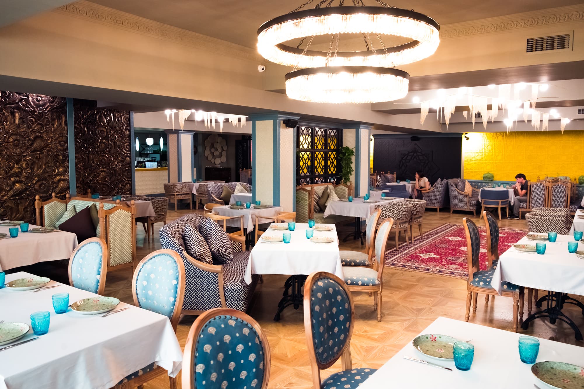 Grand  Sapphire, Lobby