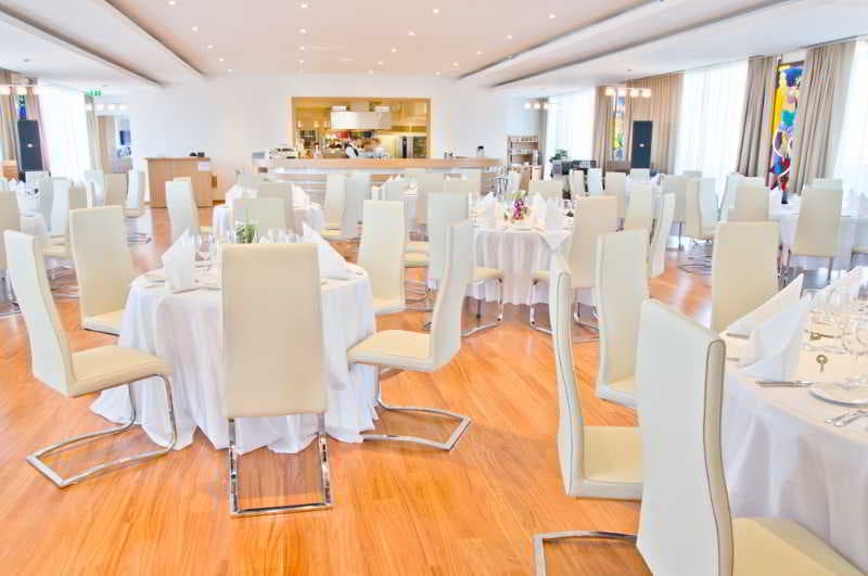 Marshal Garden Hotel, Restaurant